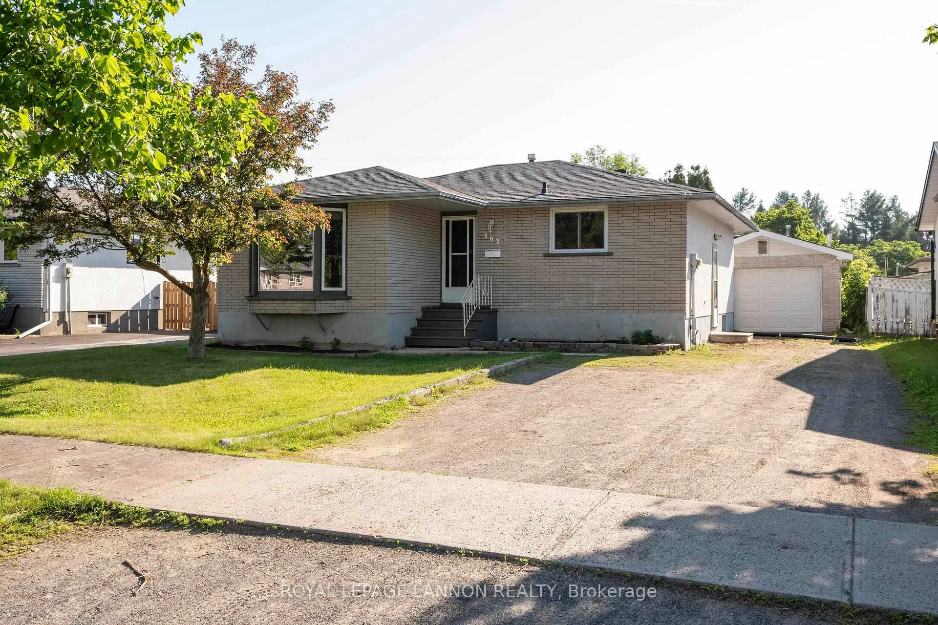 Photo 46 of 103 Elron Cres, Thunder Bay, College Park — HOMEH