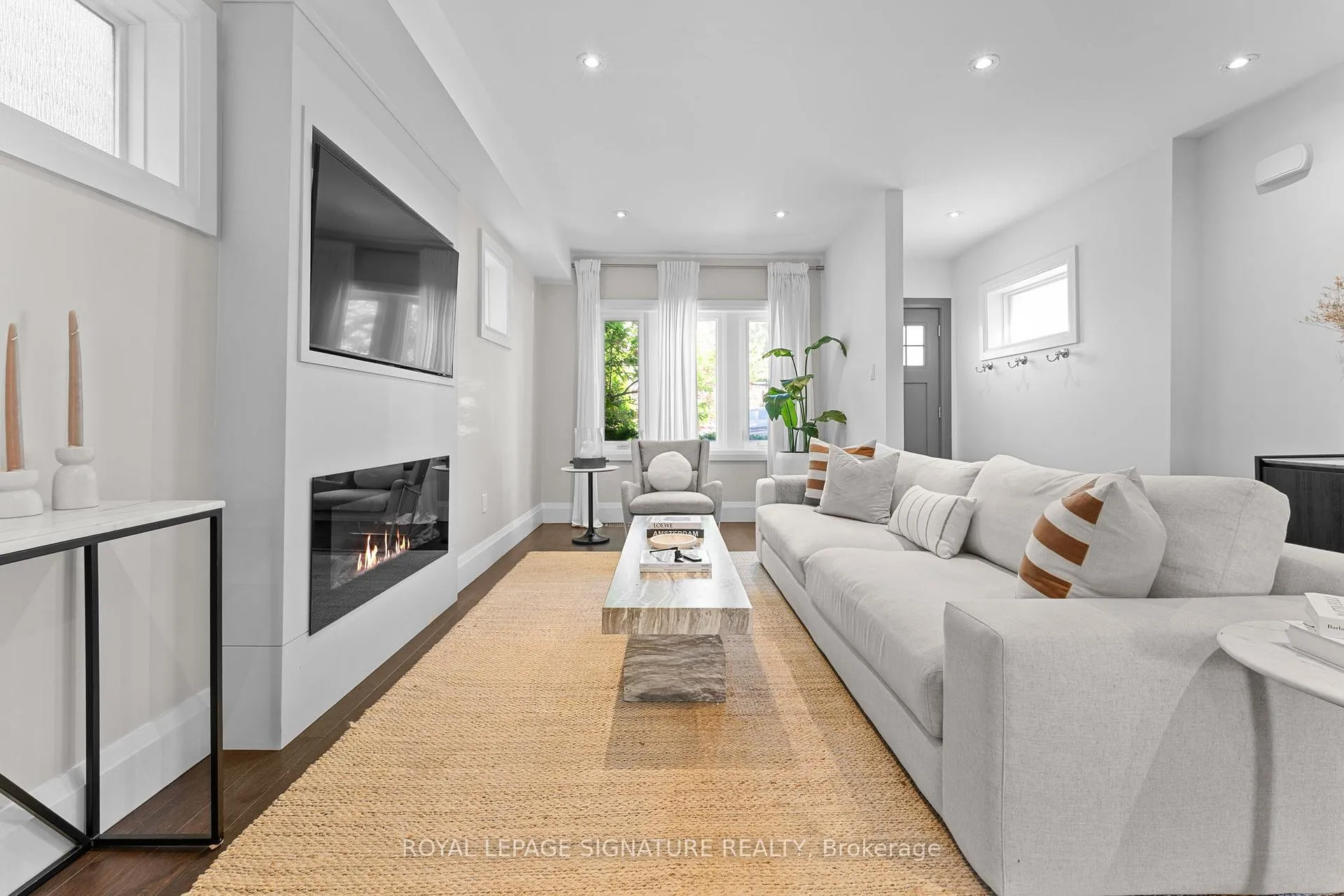 Photo 3 of 113 Merrill Avenue E, Toronto, Woodbine Corridor — HOMEH
