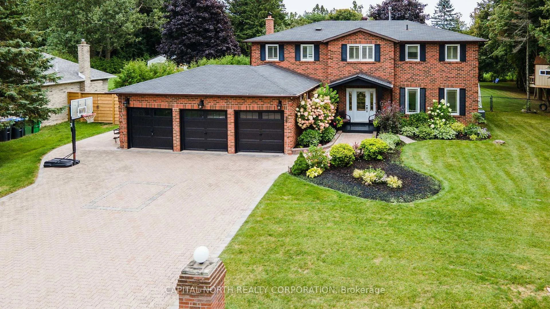 Photo 2 of 29 Hayleyvale Road, Caledon, Caledon Village — HOMEH