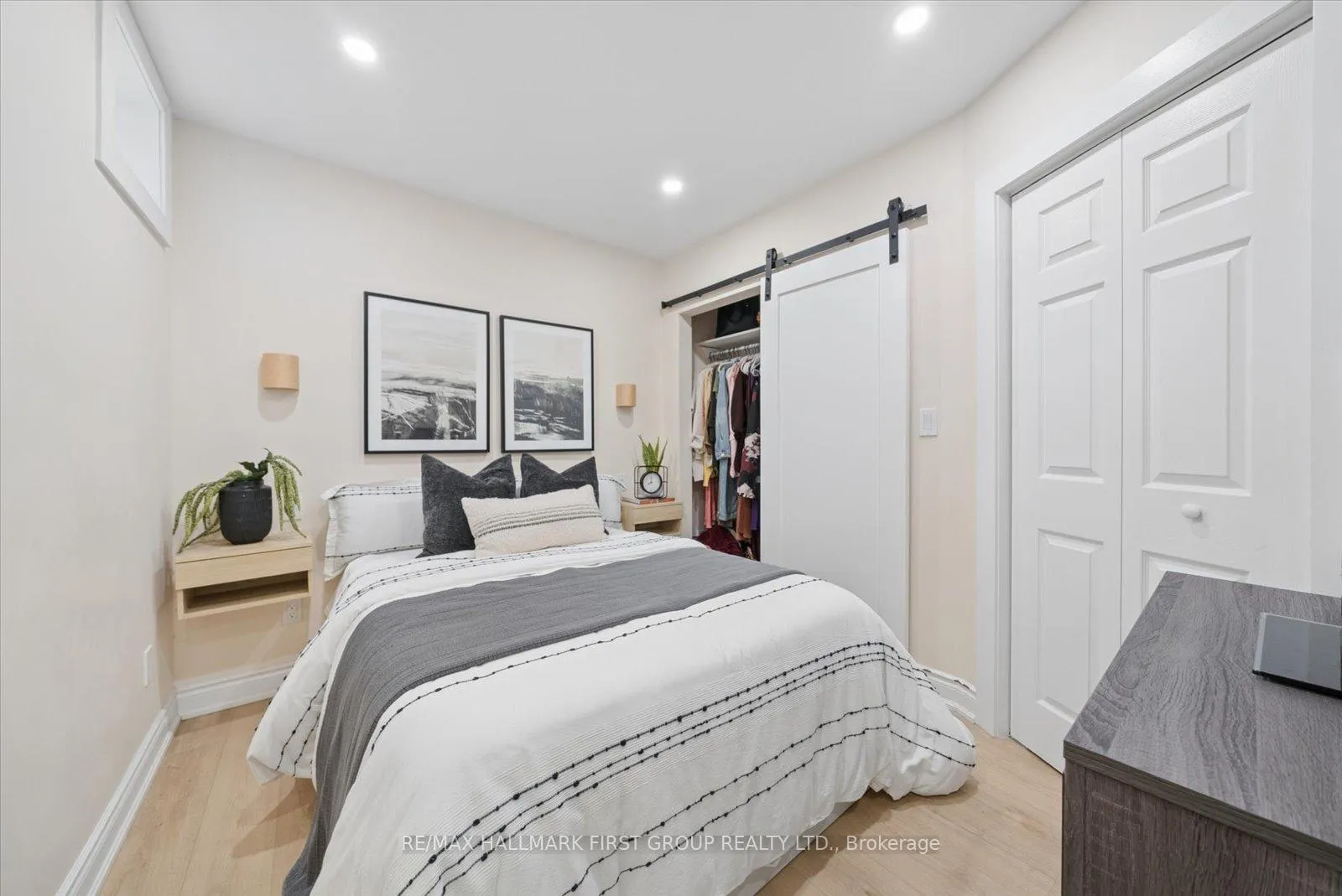 Photo 23 of 16 Cassels Avenue, Toronto, East End-Danforth — HOMEH