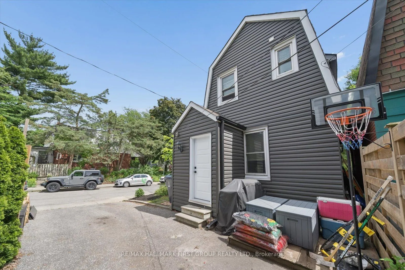 Photo 30 of 16 Cassels Avenue, Toronto, East End-Danforth — HOMEH