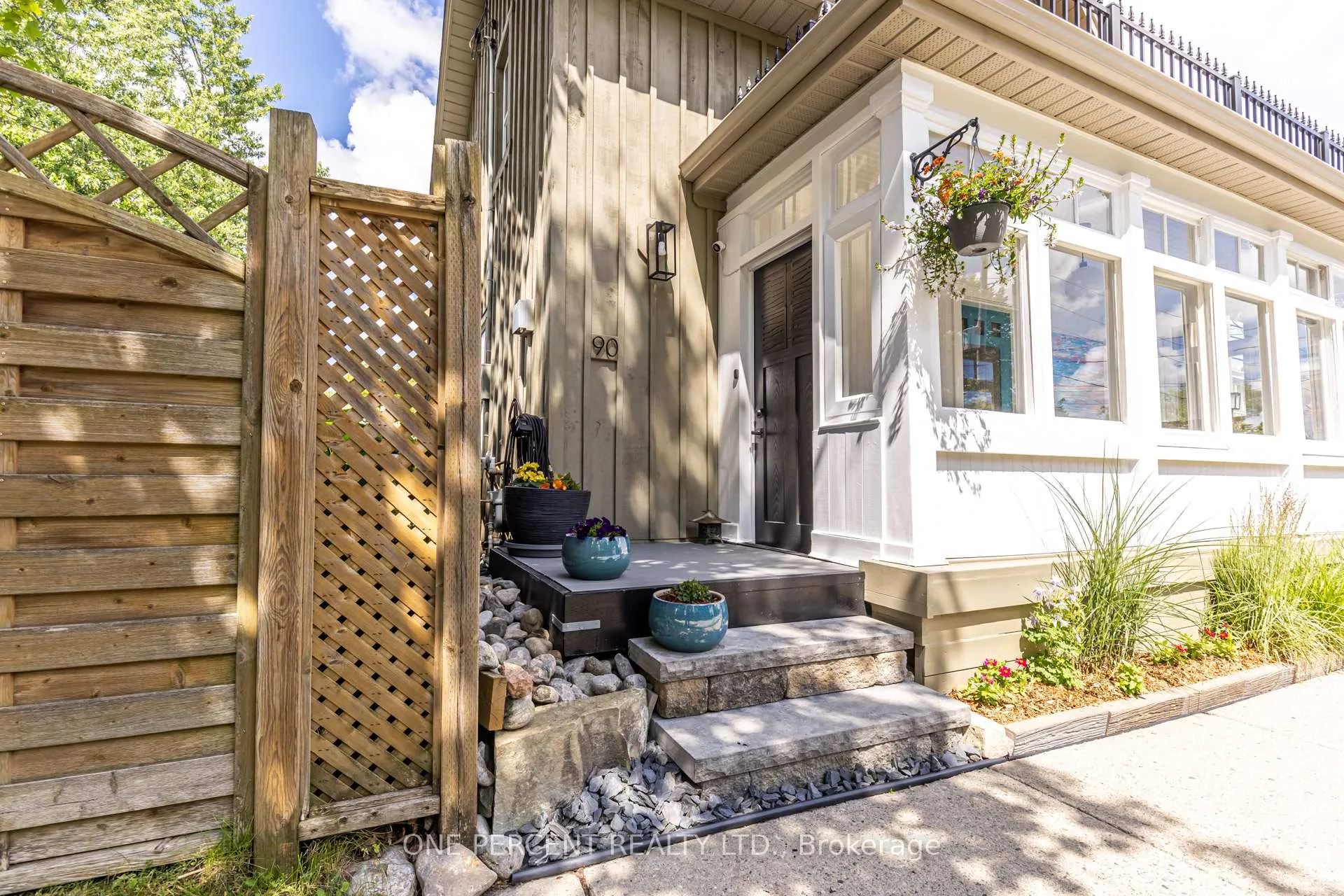 Photo 2 of 90 Toronto Street N, Uxbridge — HOMEH
