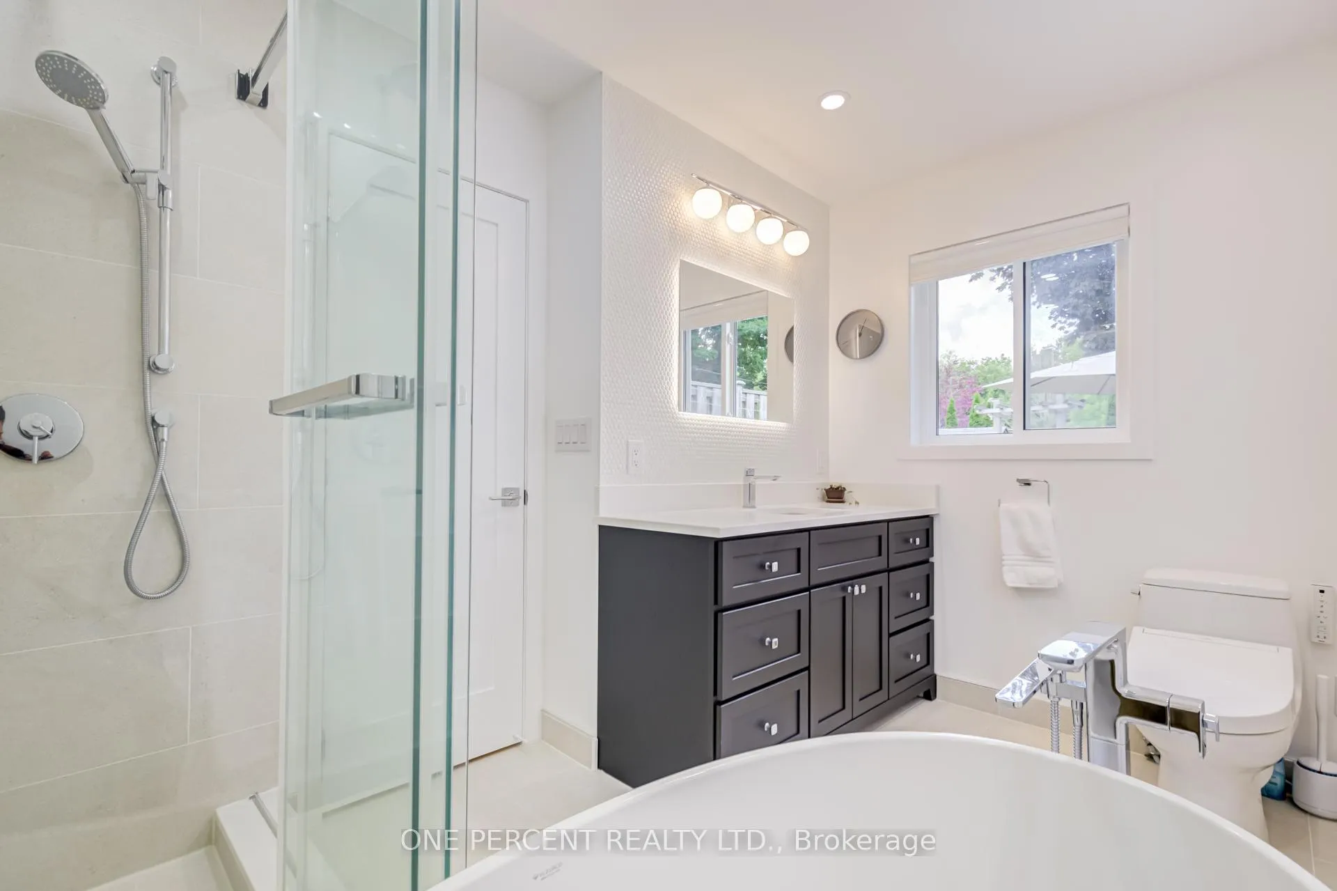 Photo 20 of 90 Toronto Street N, Uxbridge — HOMEH