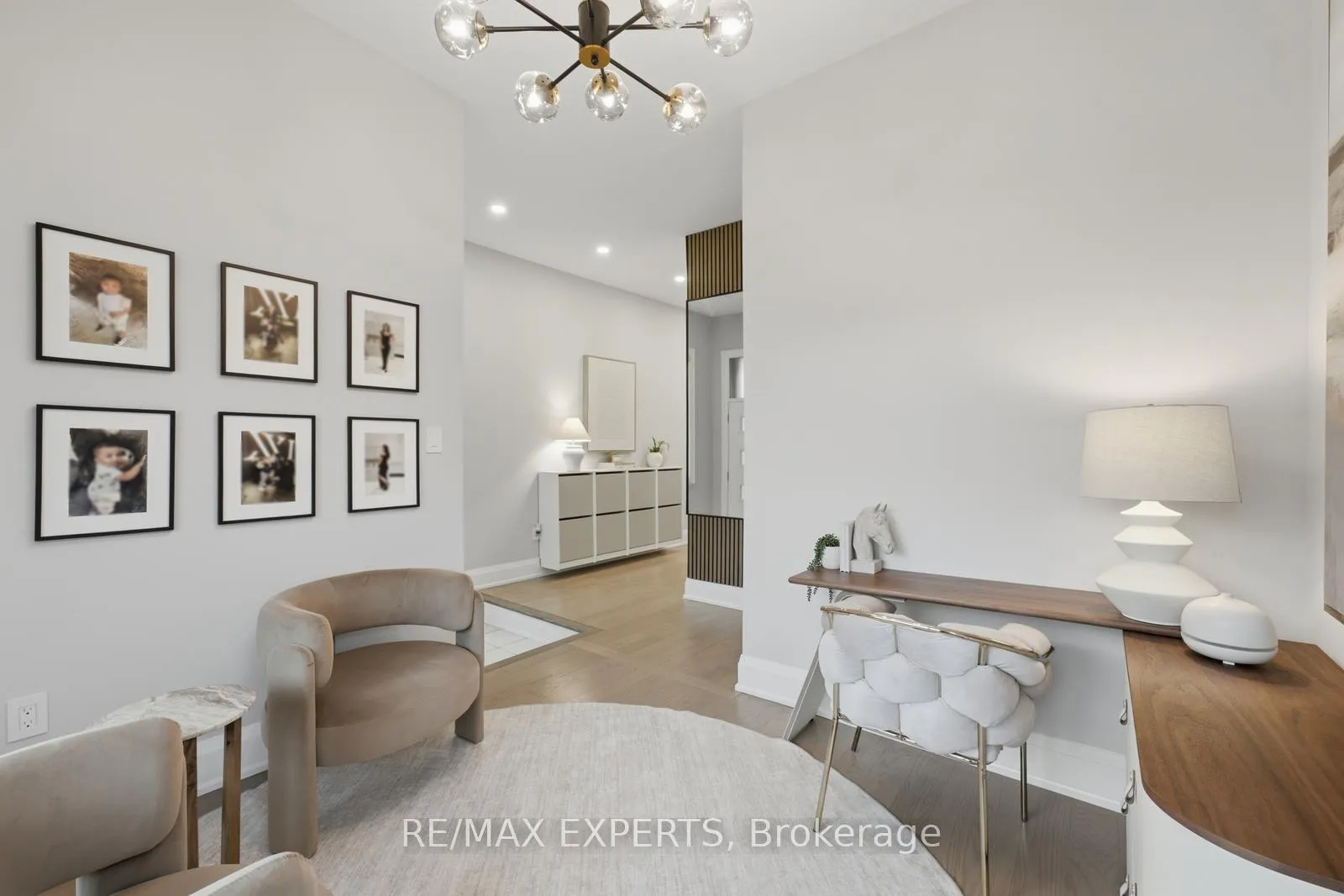 Photo 4 of 1288 Aymond Crescent W, Oakville, Joshua Meadows — HOMEH