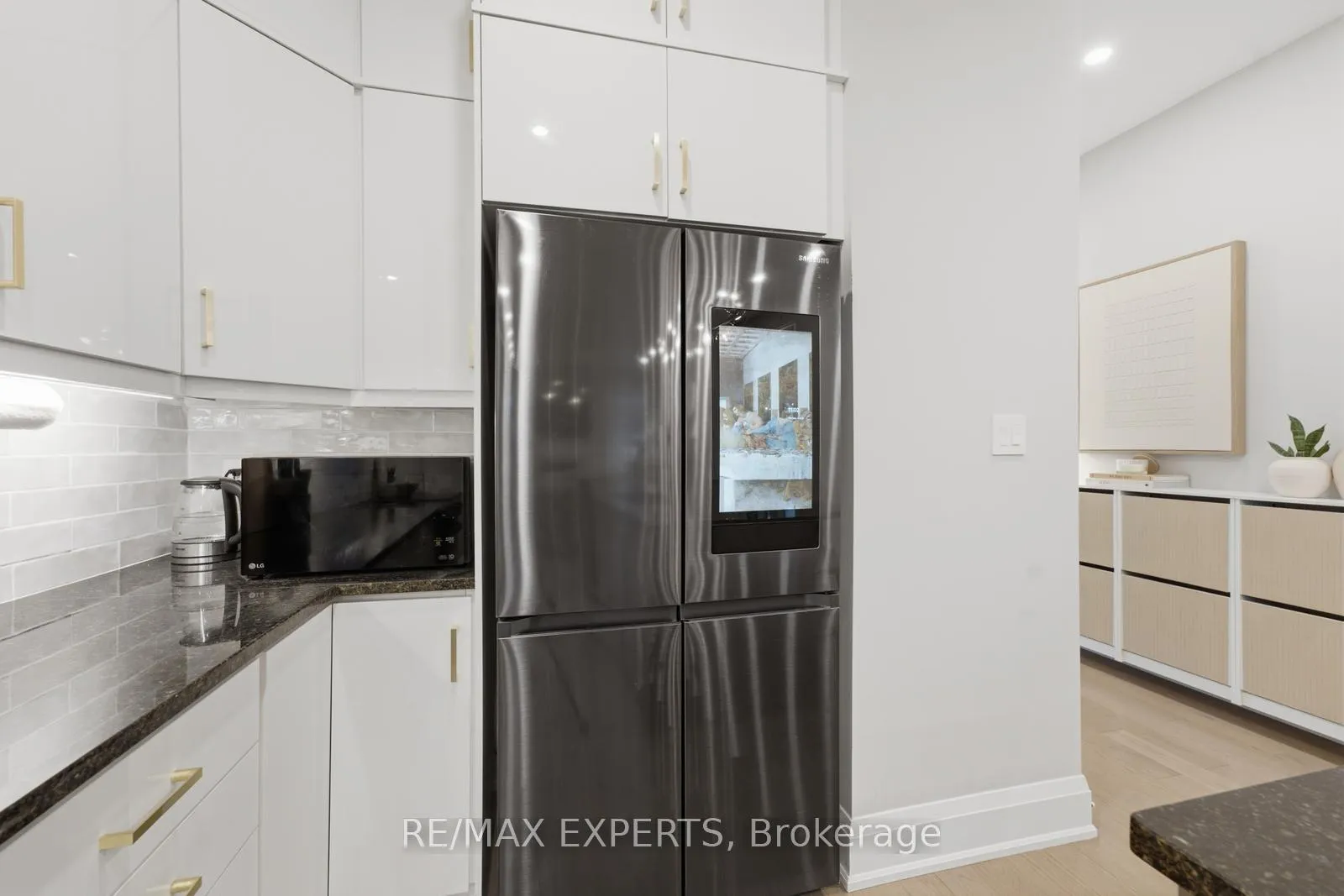 Photo 10 of 1288 Aymond Crescent W, Oakville, Joshua Meadows — HOMEH