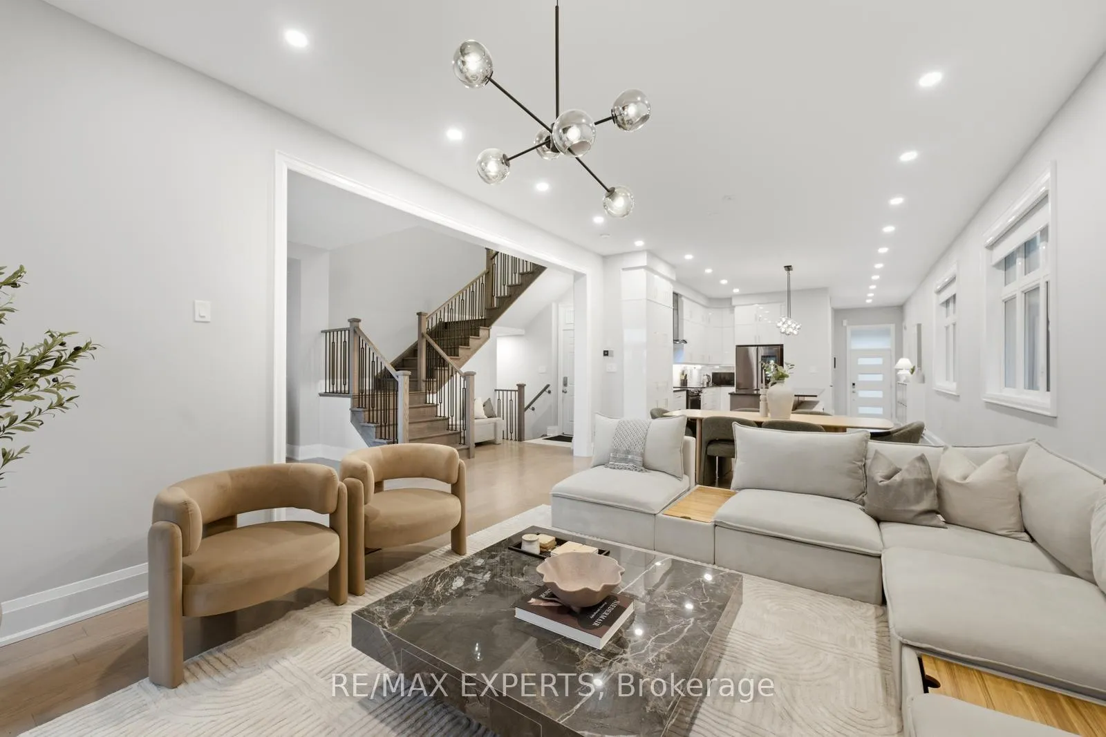 Photo 15 of 1288 Aymond Crescent W, Oakville, Joshua Meadows — HOMEH