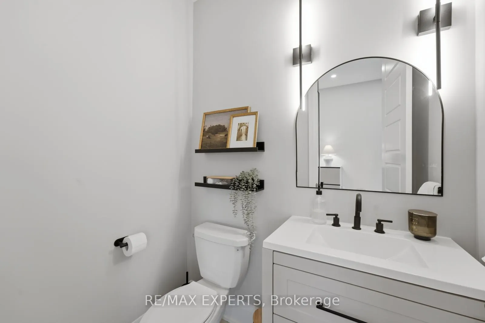 Photo 17 of 1288 Aymond Crescent W, Oakville, Joshua Meadows — HOMEH