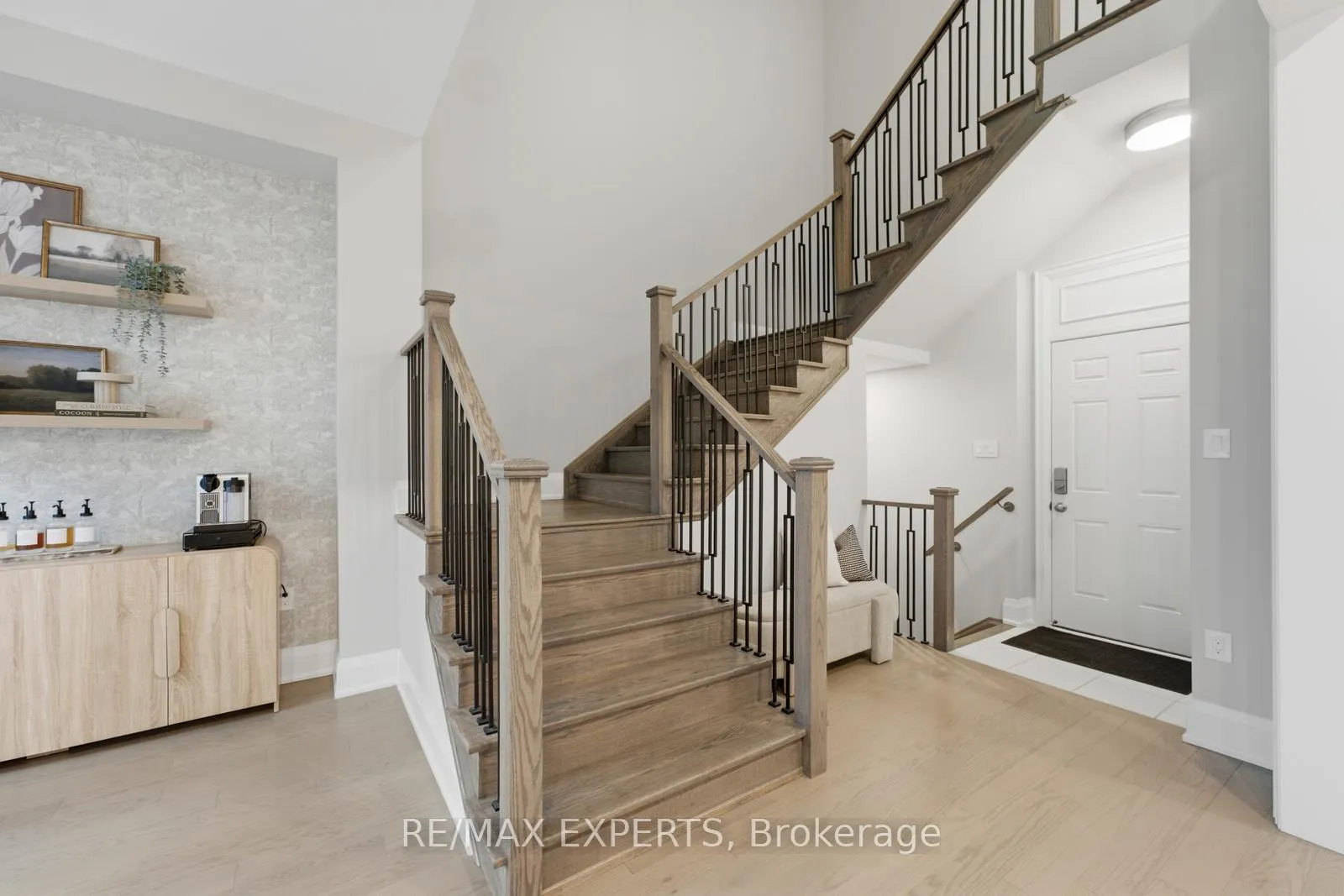 Photo 18 of 1288 Aymond Crescent W, Oakville, Joshua Meadows — HOMEH