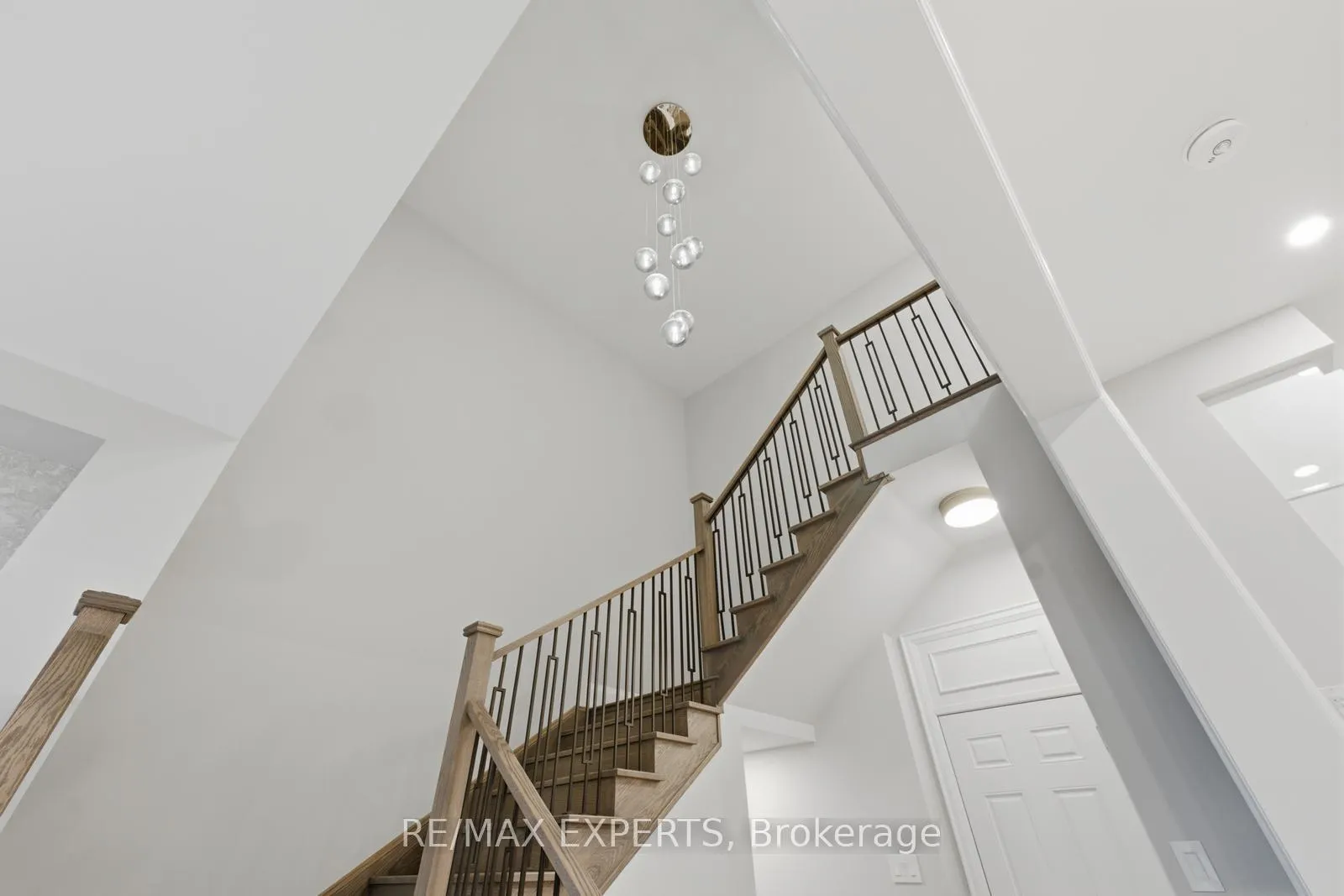 Photo 19 of 1288 Aymond Crescent W, Oakville, Joshua Meadows — HOMEH