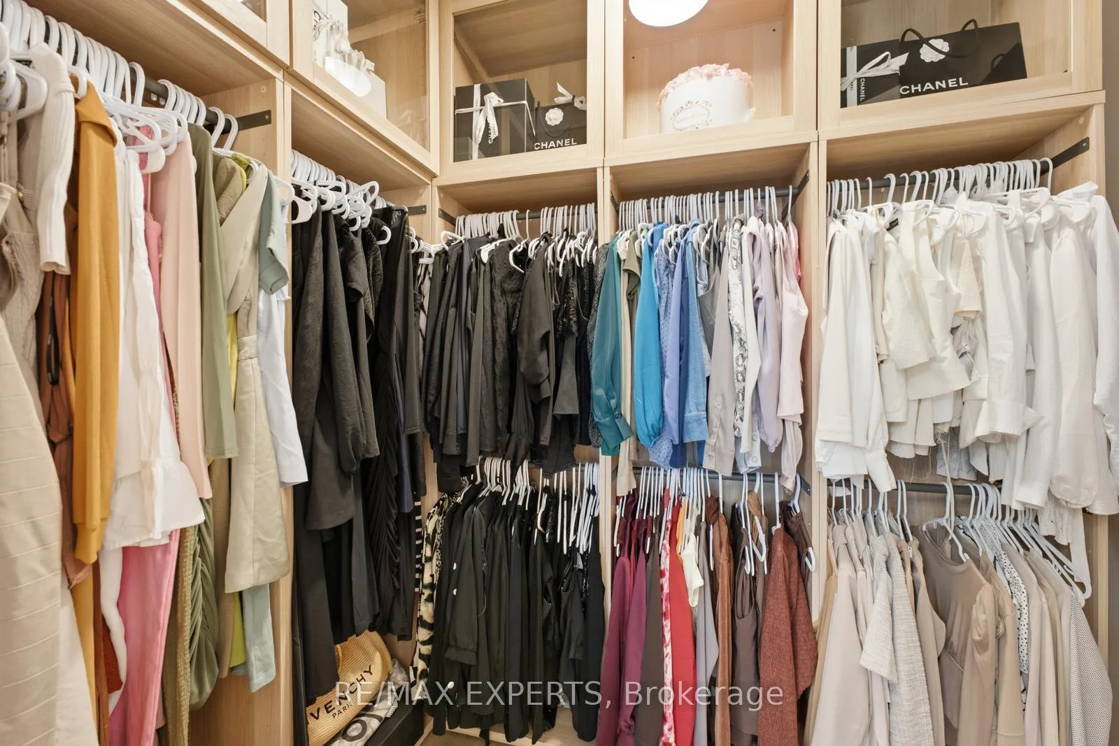 Photo 26 of 1288 Aymond Crescent W, Oakville, Joshua Meadows — HOMEH