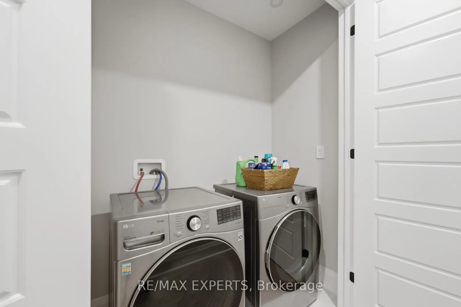 Photo 35 of 1288 Aymond Crescent W, Oakville, Joshua Meadows — HOMEH
