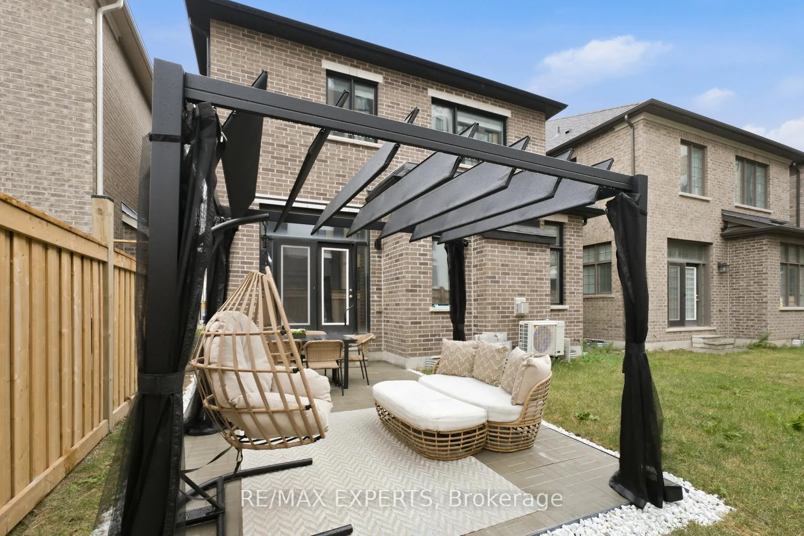 Photo 36 of 1288 Aymond Crescent W, Oakville, Joshua Meadows — HOMEH