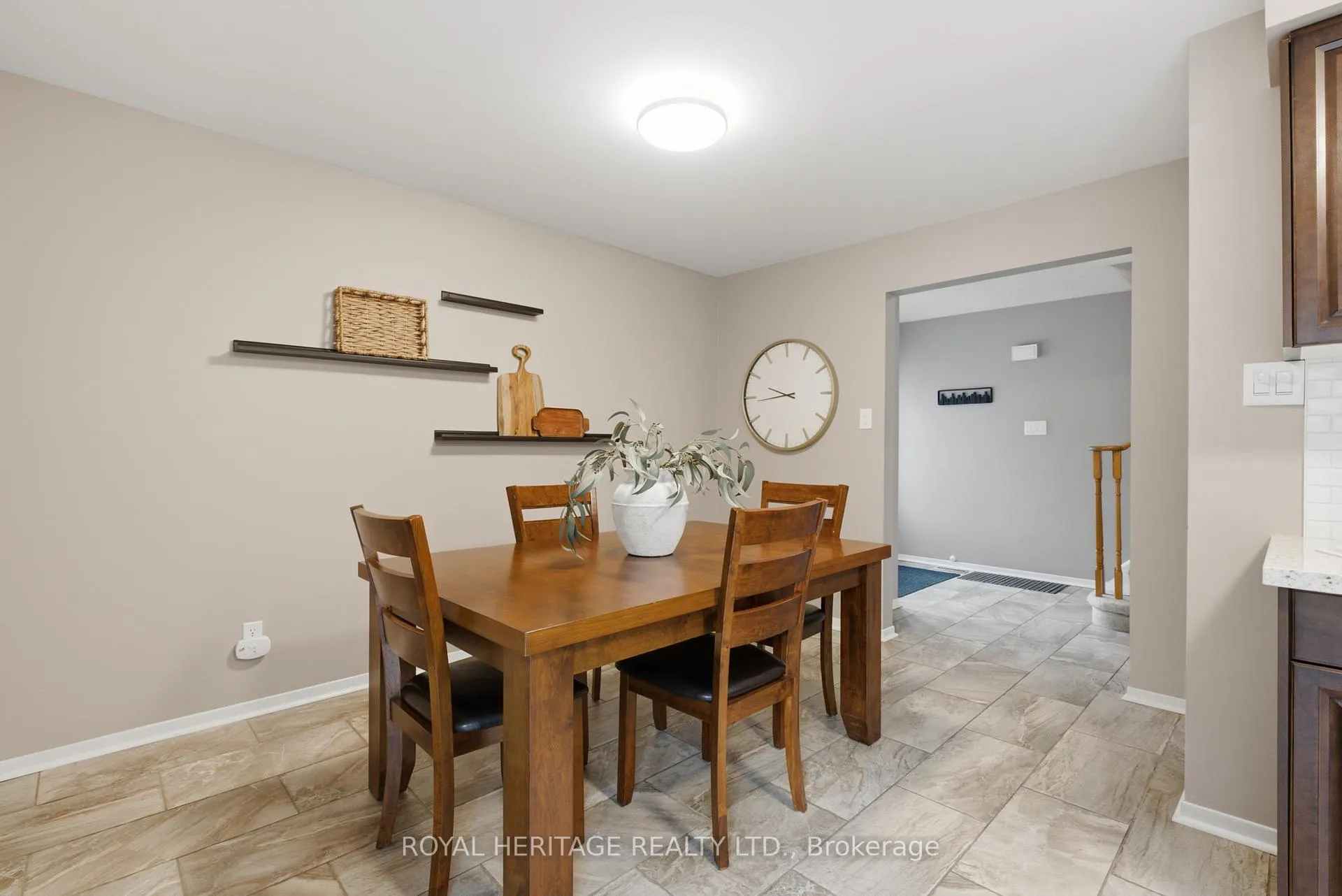 Photo 6 of 1235 Cedarcroft Crescent, Pickering, Liverpool — HOMEH