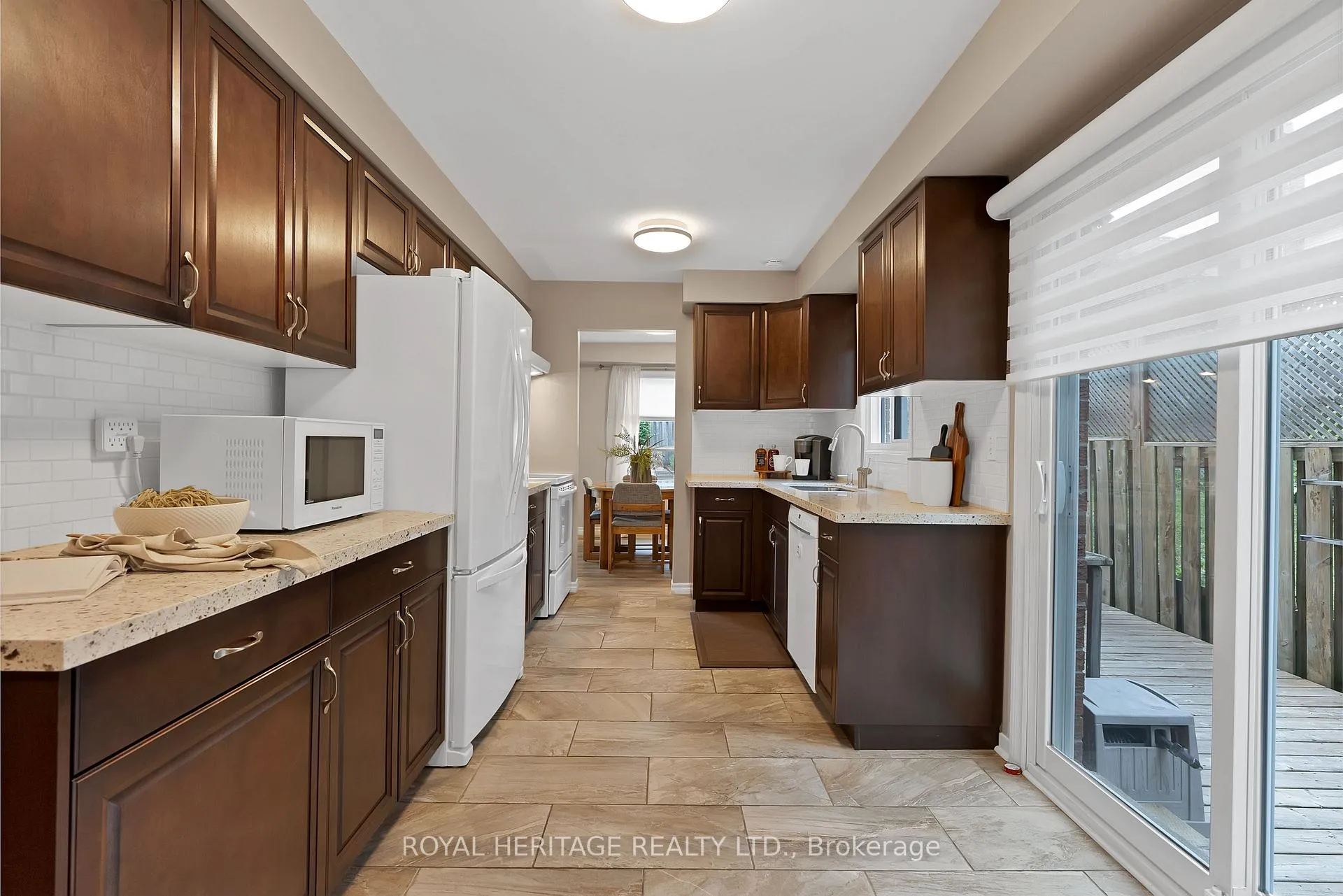 Photo 10 of 1235 Cedarcroft Crescent, Pickering, Liverpool — HOMEH