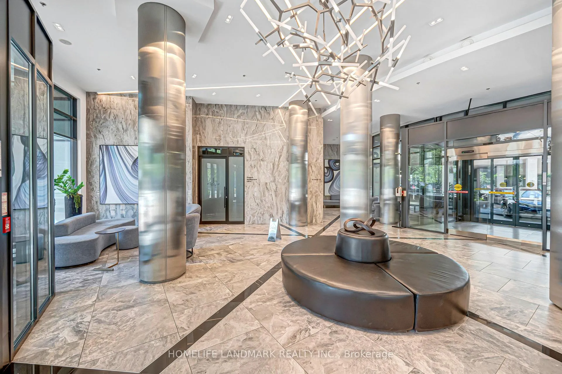 Photo 4 of Unit 901, 16 Yonge Street, Toronto, Waterfront Communities — HOMEH