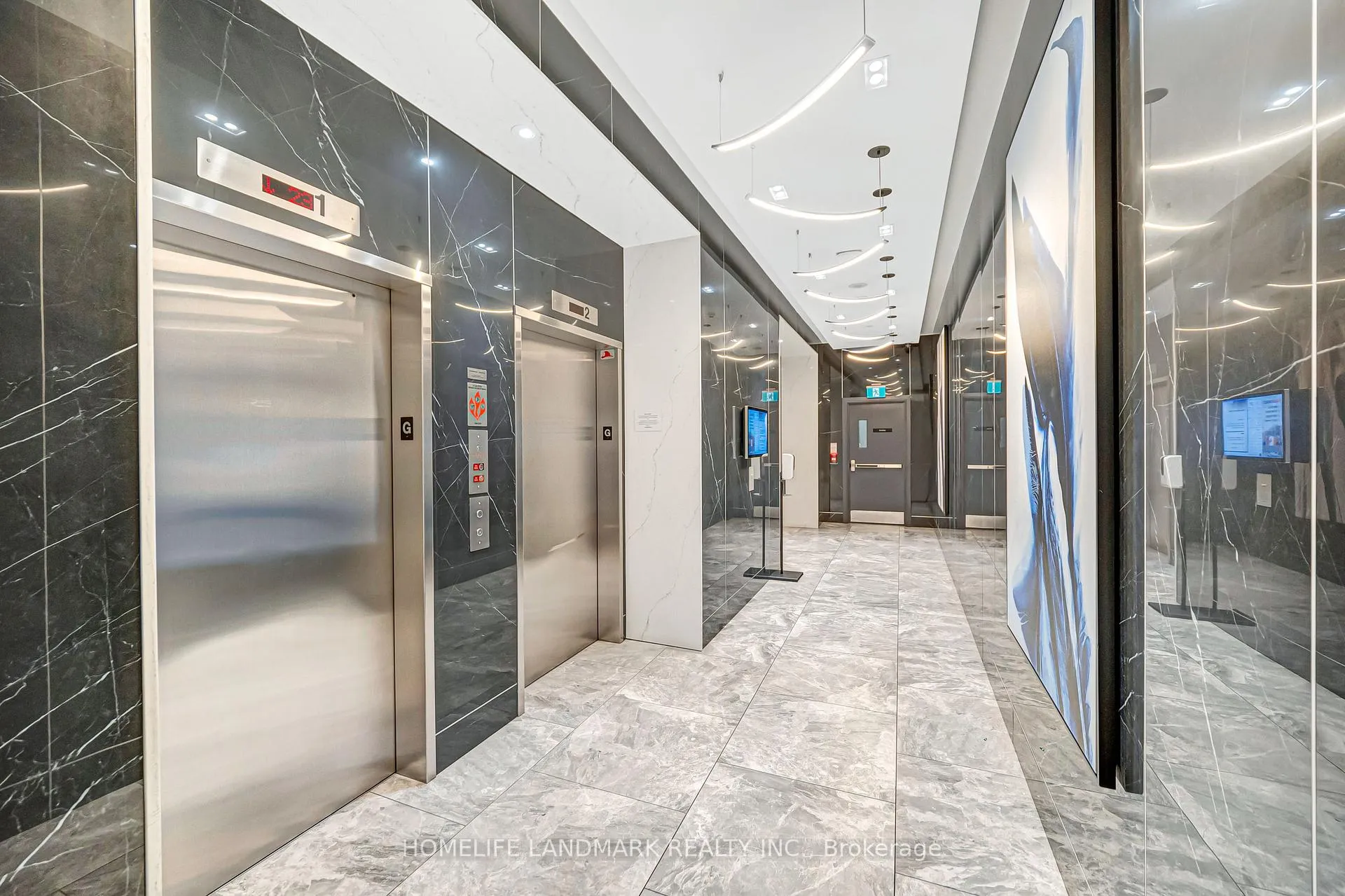 Photo 5 of Unit 901, 16 Yonge Street, Toronto, Waterfront Communities — HOMEH