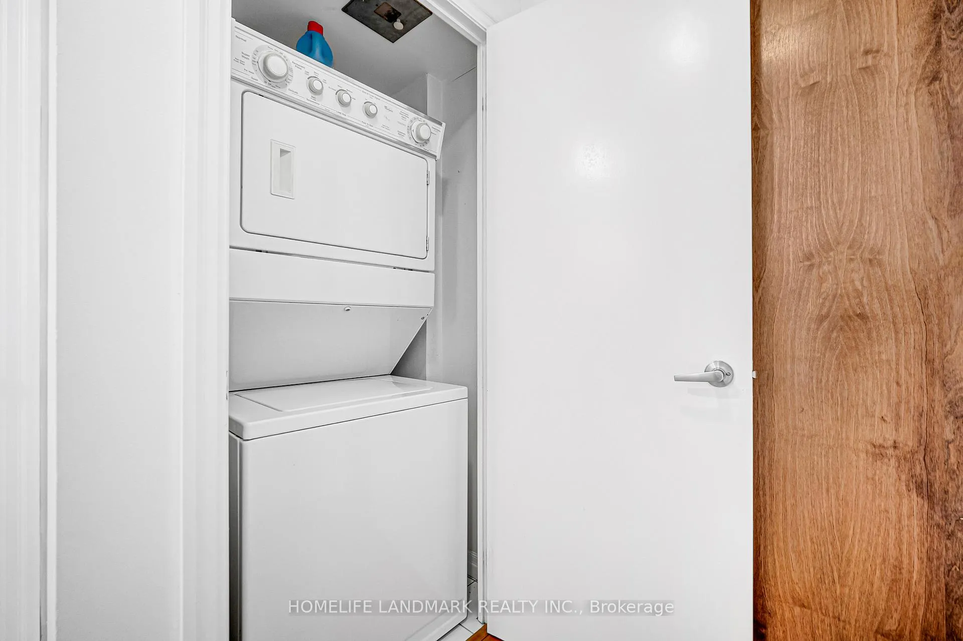 Photo 9 of Unit 901, 16 Yonge Street, Toronto, Waterfront Communities — HOMEH