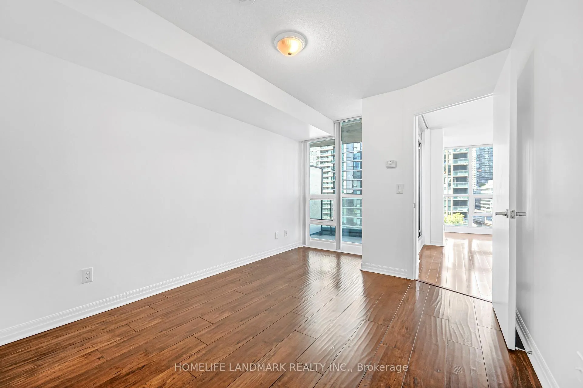 Photo 29 of Unit 901, 16 Yonge Street, Toronto, Waterfront Communities — HOMEH