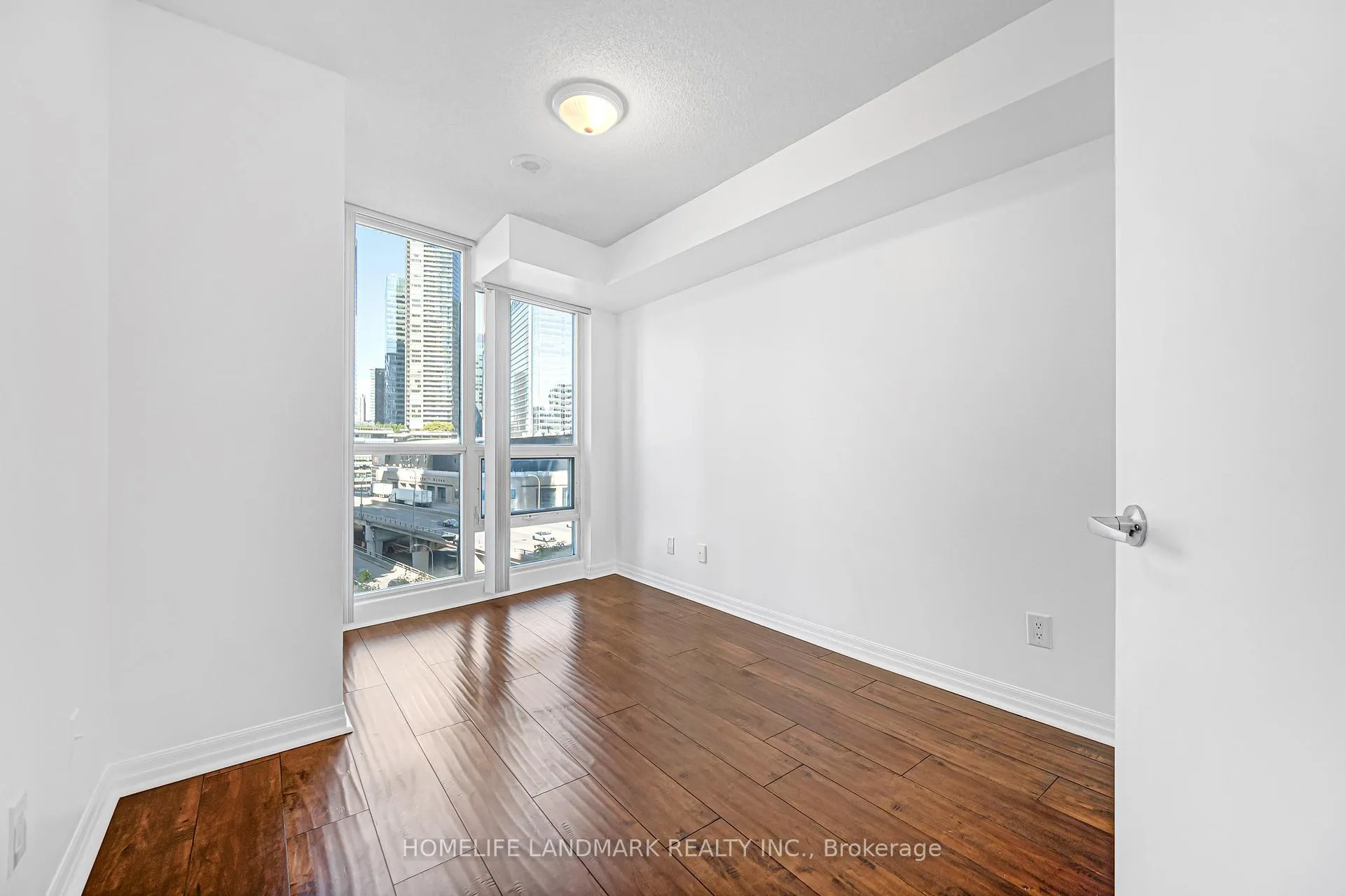 Photo 34 of Unit 901, 16 Yonge Street, Toronto, Waterfront Communities — HOMEH