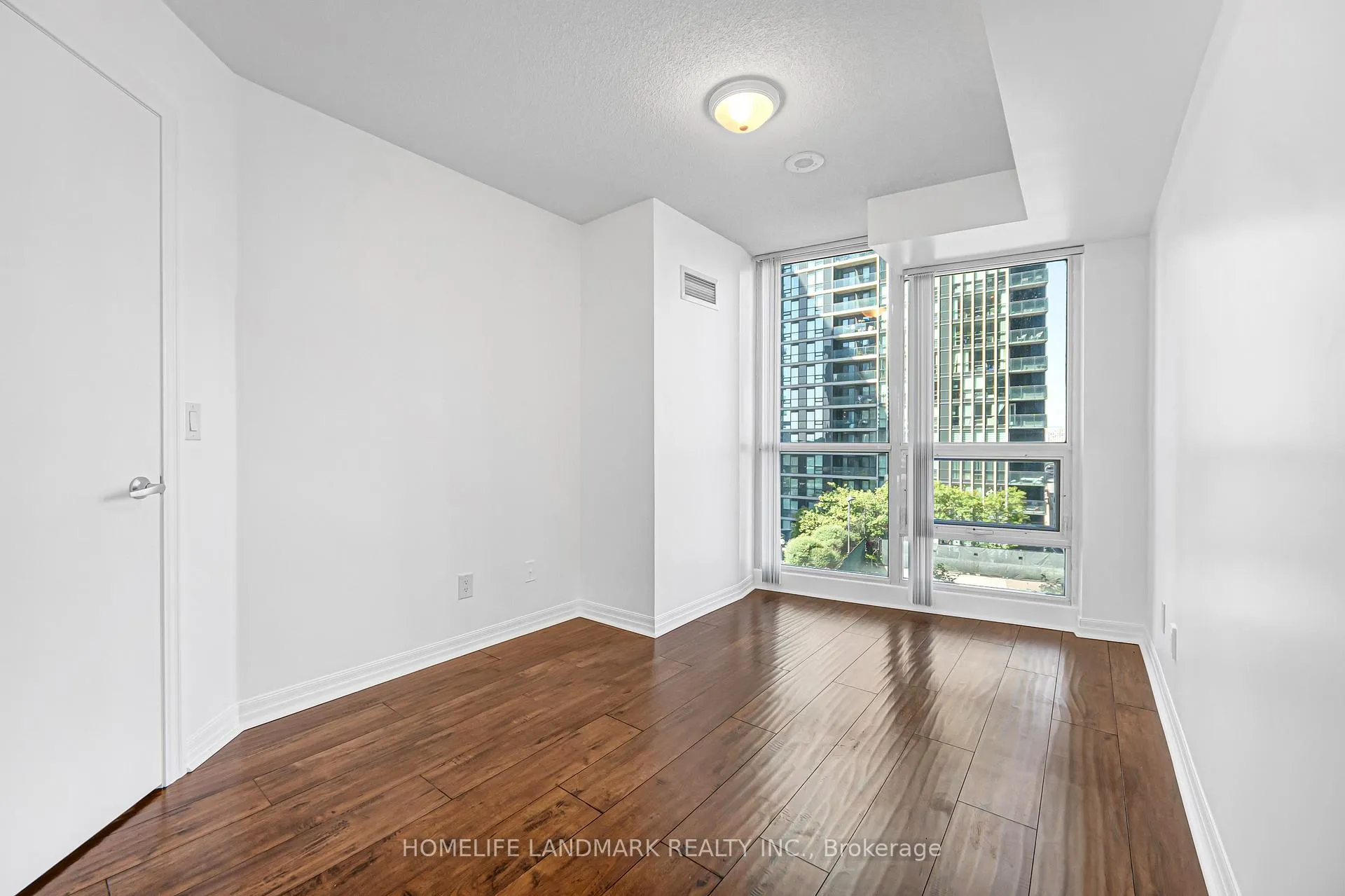 Photo 35 of Unit 901, 16 Yonge Street, Toronto, Waterfront Communities — HOMEH