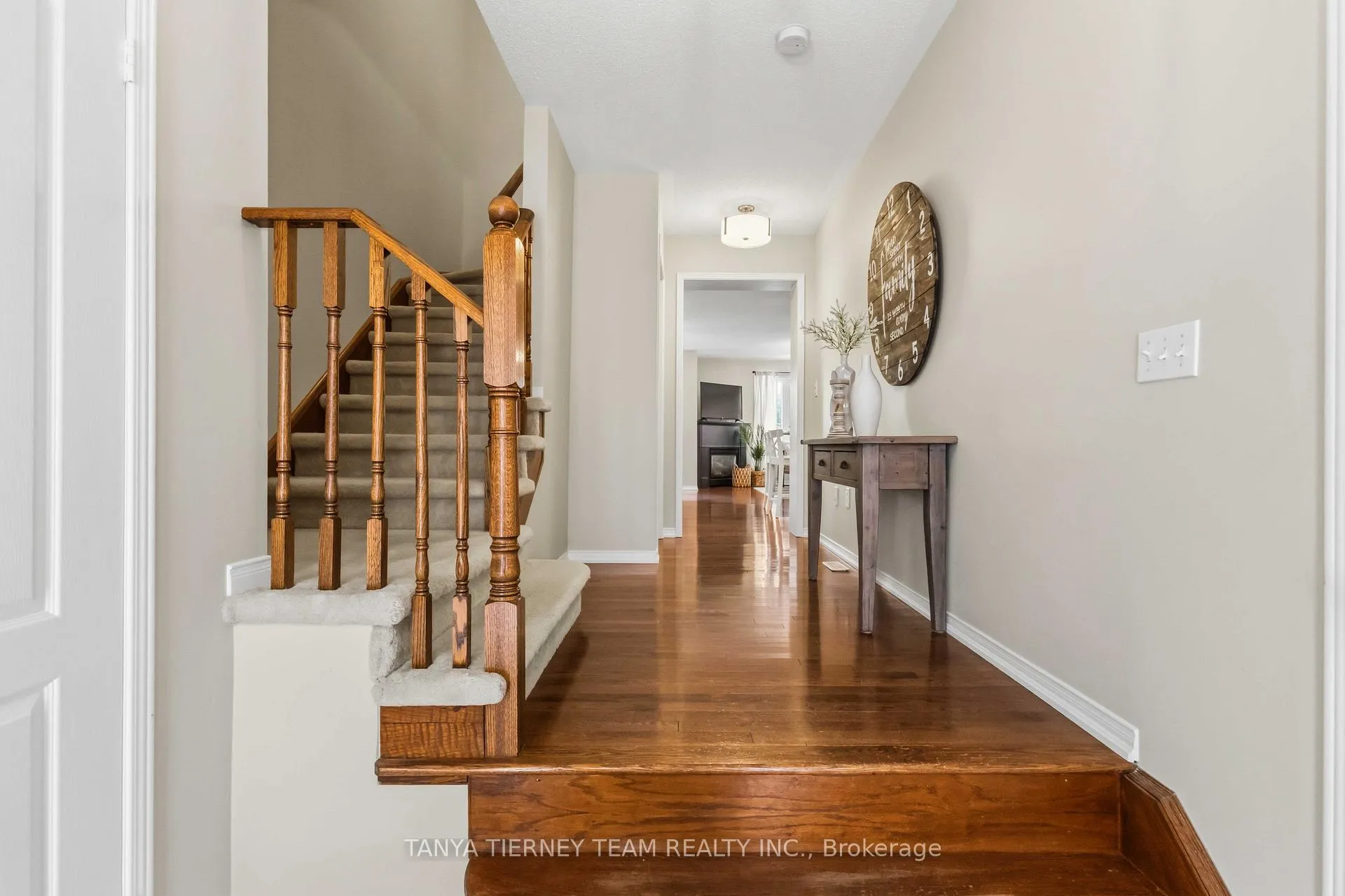Photo 5 of 10 Ramona Way, Whitby, Brooklin — HOMEH