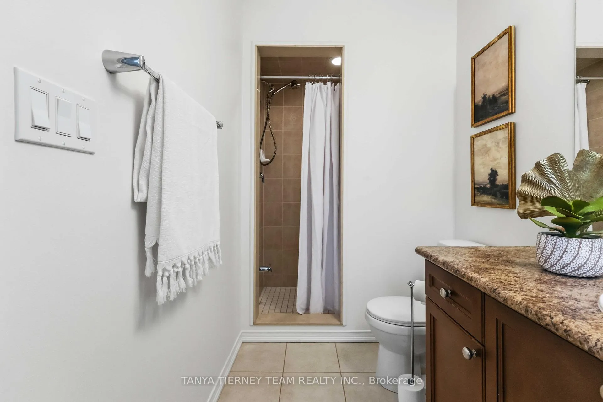 Photo 36 of 10 Ramona Way, Whitby, Brooklin — HOMEH