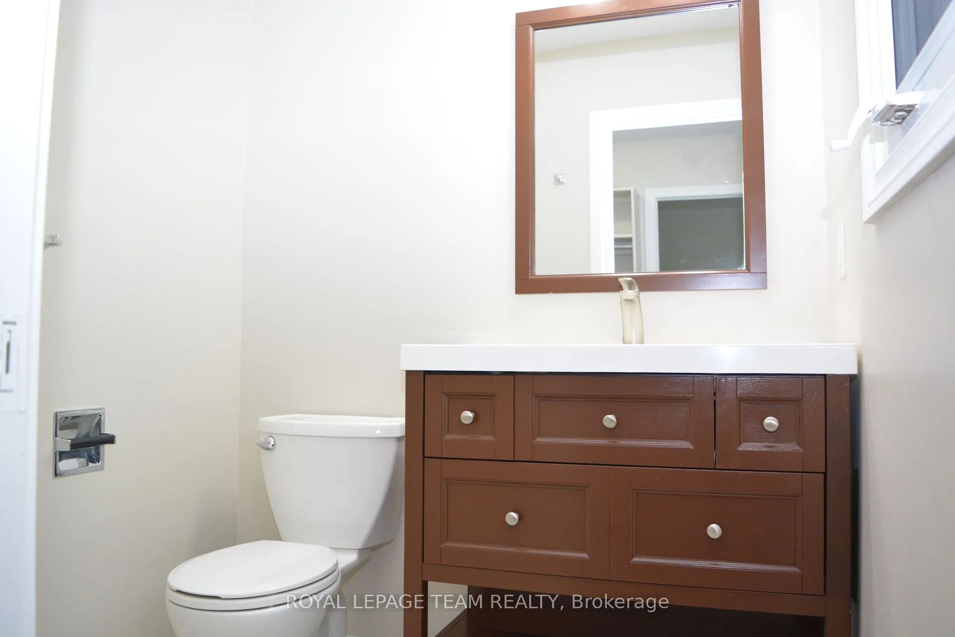 Photo 16 of Unit 16, 280 Mcclellan Road, Ottawa, Arlington Woods — HOMEH