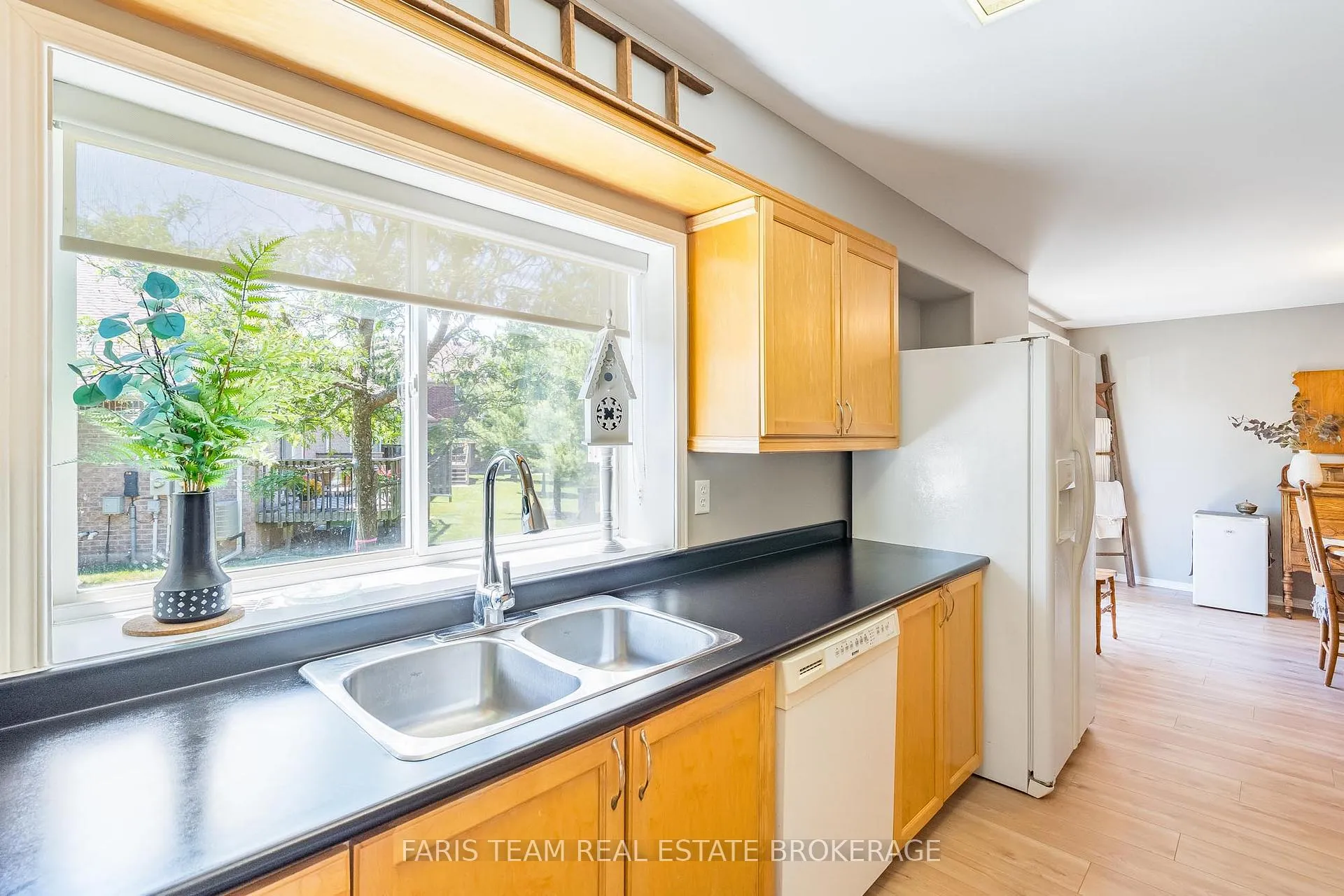 Photo 9 of Unit 13, 358 Little Avenue, Barrie, Painswick North — HOMEH