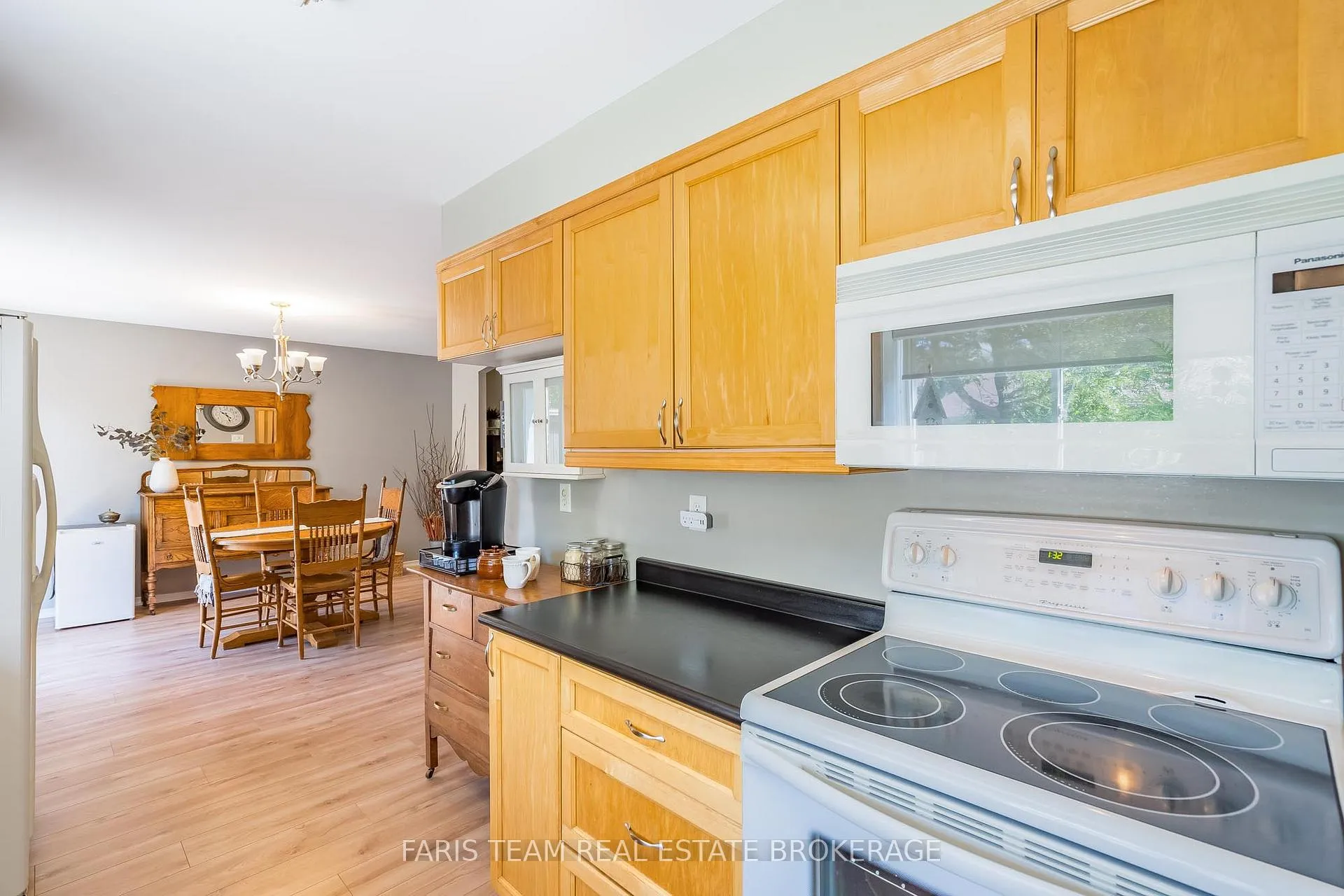 Photo 10 of Unit 13, 358 Little Avenue, Barrie, Painswick North — HOMEH