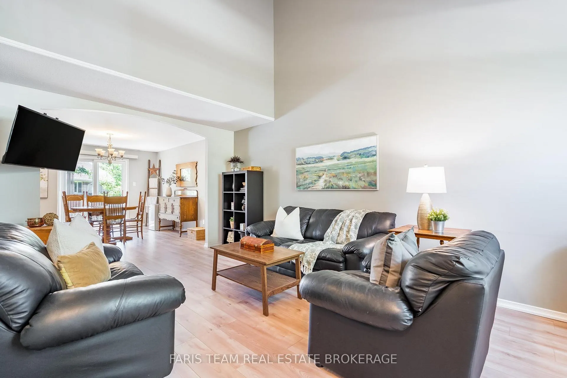 Photo 15 of Unit 13, 358 Little Avenue, Barrie, Painswick North — HOMEH