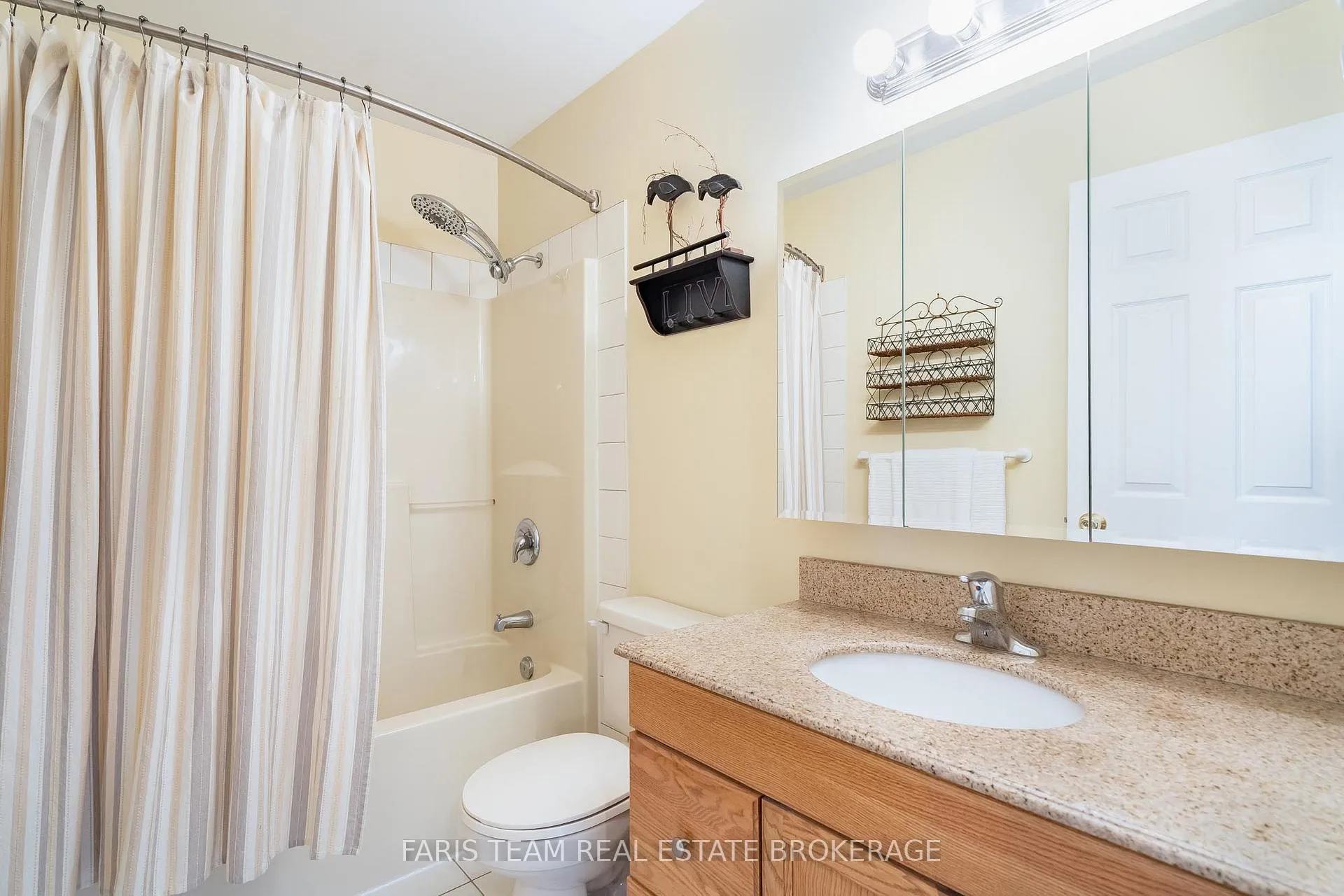 Photo 24 of Unit 13, 358 Little Avenue, Barrie, Painswick North — HOMEH
