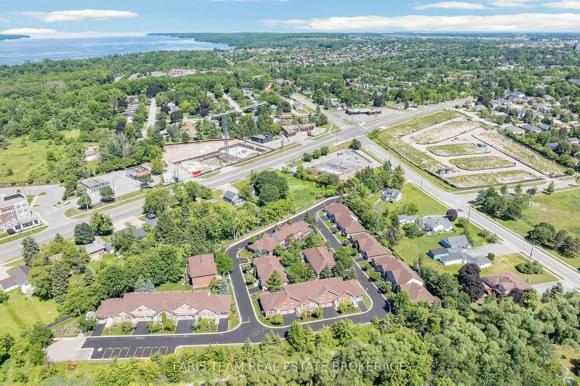 Photo 34 of Unit 13, 358 Little Avenue, Barrie, Painswick North — HOMEH