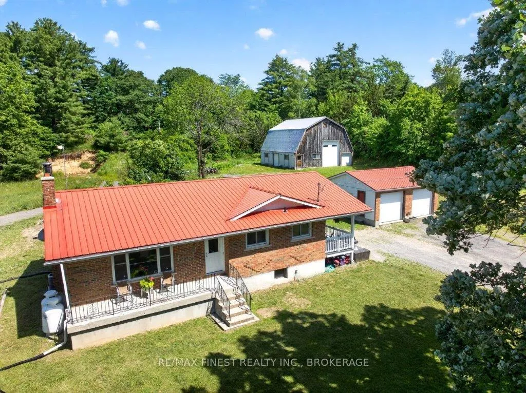 Photo 2 of 7055 Battersea Road, Frontenac, Frontenac South — HOMEH