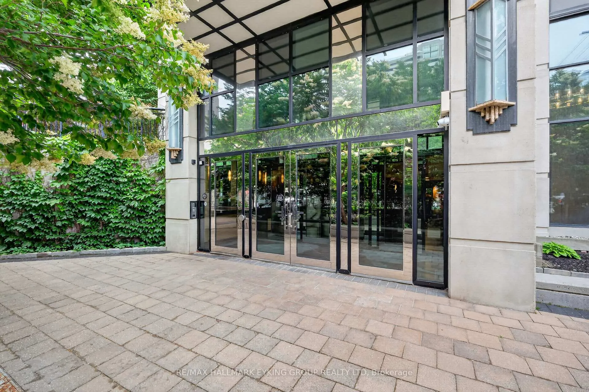Photo 5 of Unit 301, 245 Kent Street, Ottawa, Ottawa Centre — HOMEH