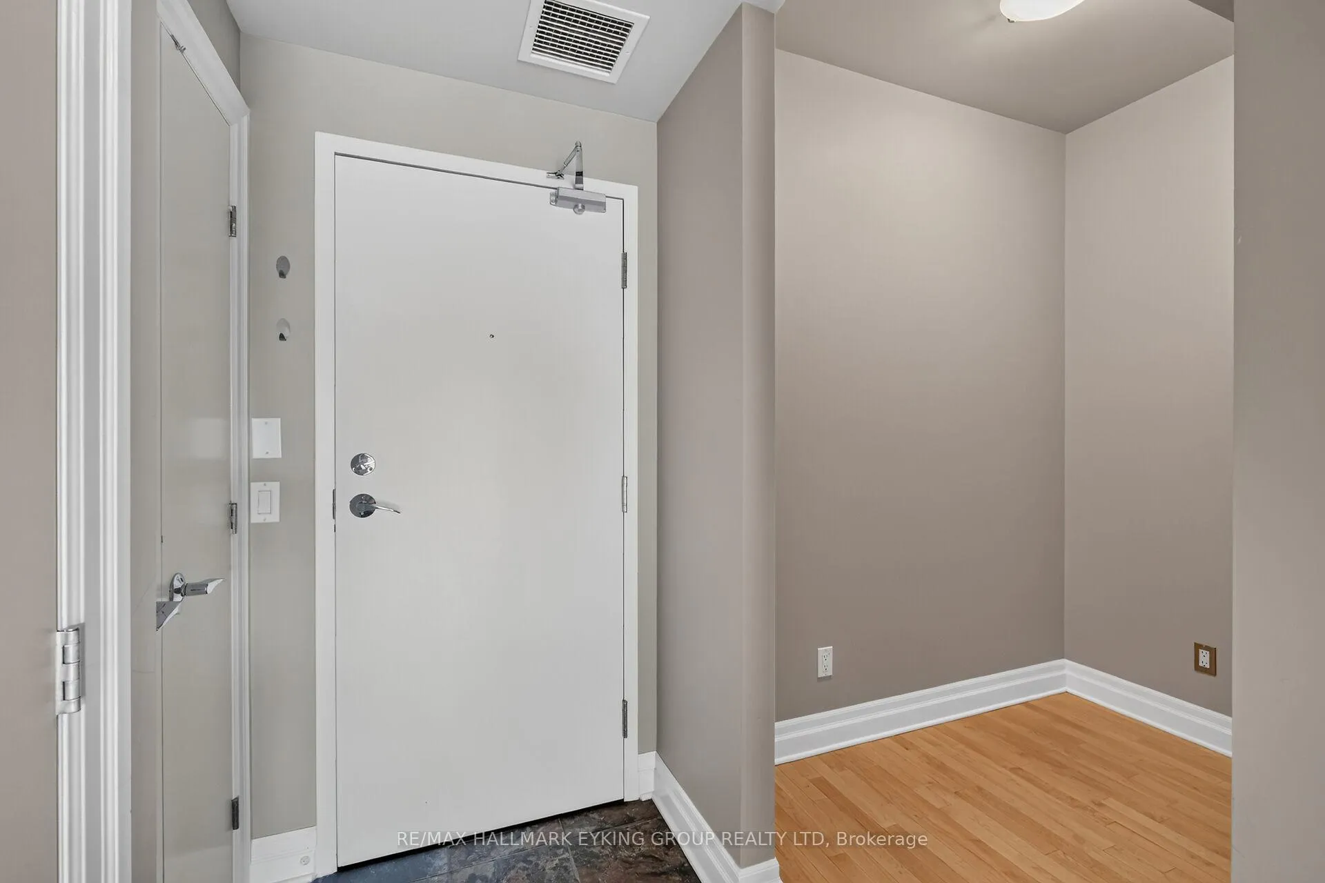 Photo 8 of Unit 301, 245 Kent Street, Ottawa, Ottawa Centre — HOMEH