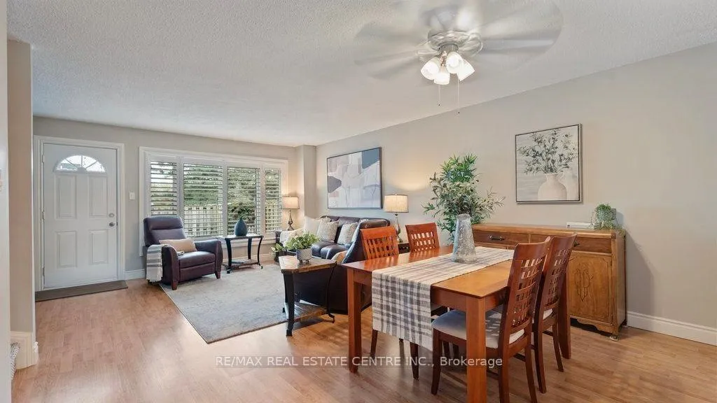 Photo 5 of Unit 29, 15 Green Valley Drive, Kitchener, Pioneer Park — HOMEH