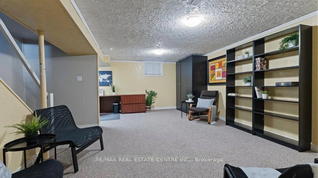 Photo 15 of Unit 29, 15 Green Valley Drive, Kitchener, Pioneer Park — HOMEH