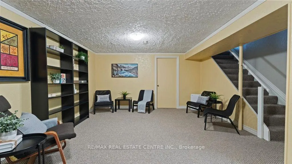 Photo 16 of Unit 29, 15 Green Valley Drive, Kitchener, Pioneer Park — HOMEH