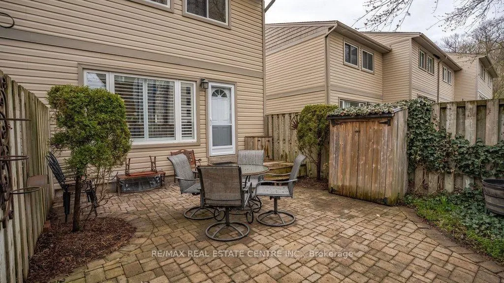 Photo 20 of Unit 29, 15 Green Valley Drive, Kitchener, Pioneer Park — HOMEH