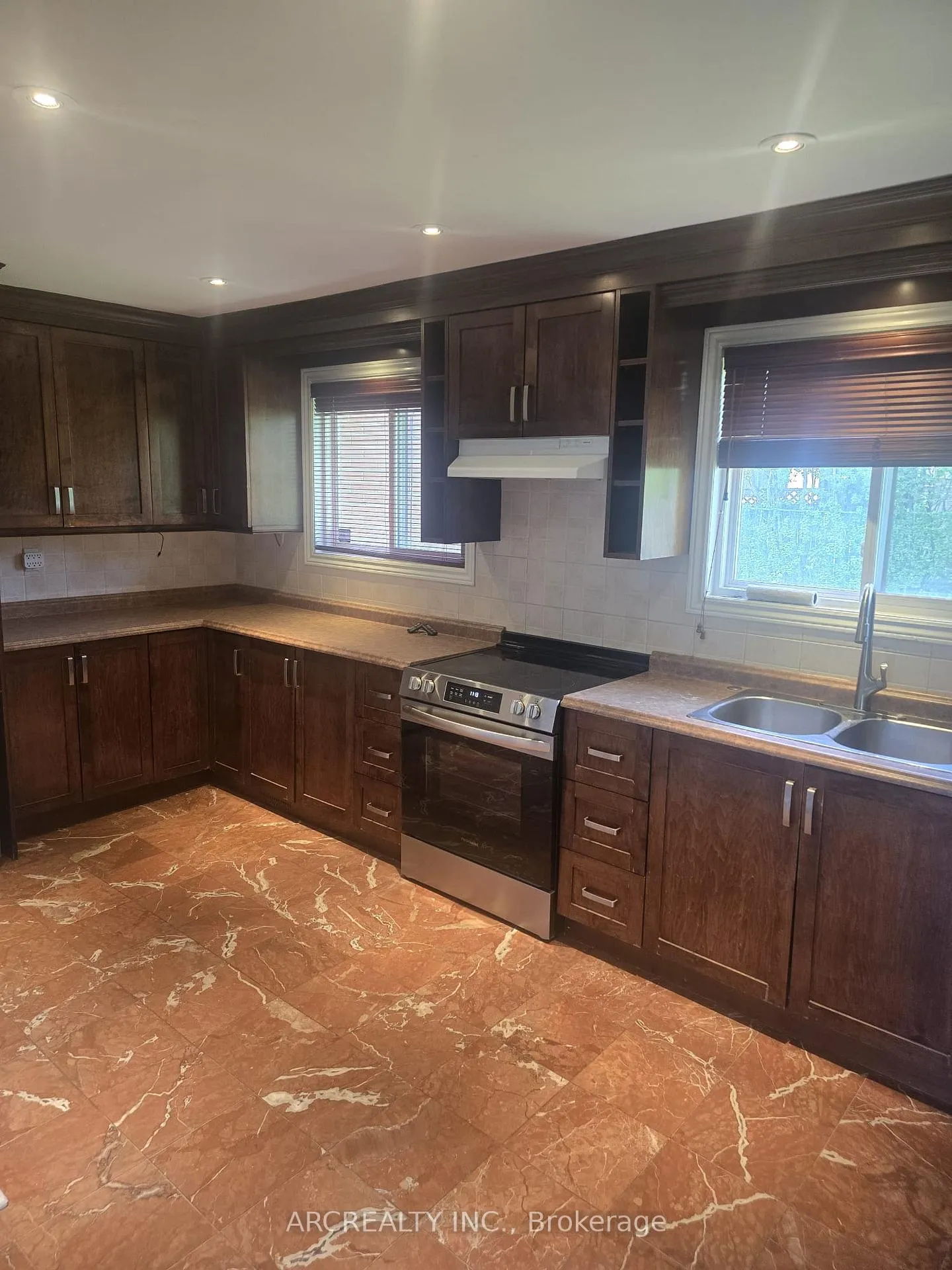 Photo 3 of 1178 MAIN Kipling Avenue, Etobicoke, Islington-City Centre West — HOMEH
