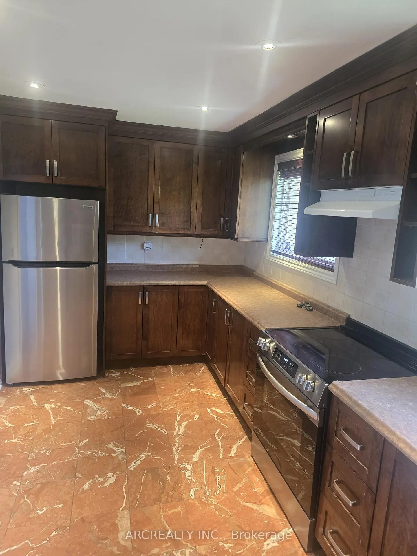 Photo 4 of 1178 MAIN Kipling Avenue, Etobicoke, Islington-City Centre West — HOMEH