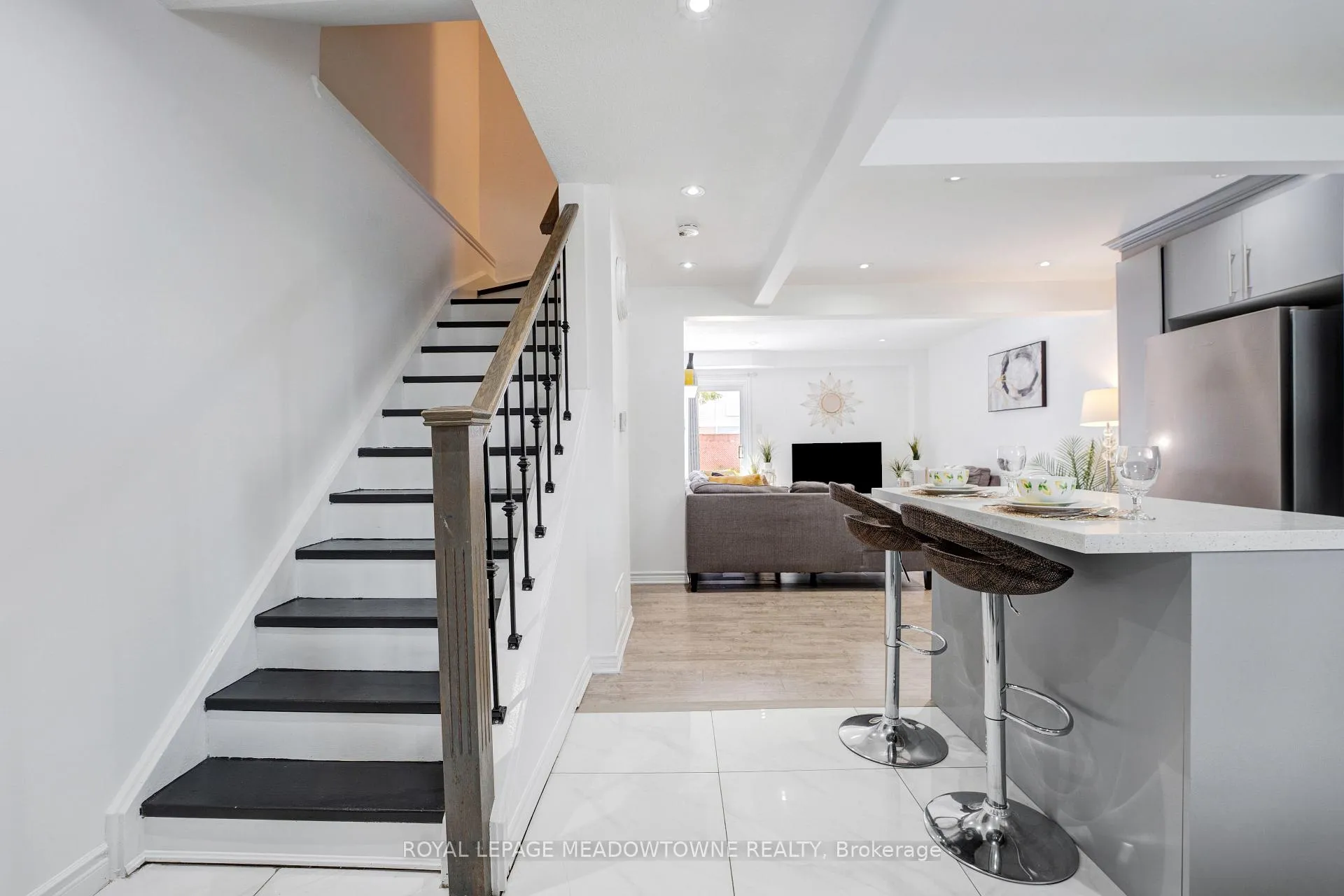 Photo 4 of 9 Hardcastle Court, Brampton, Central Park — HOMEH