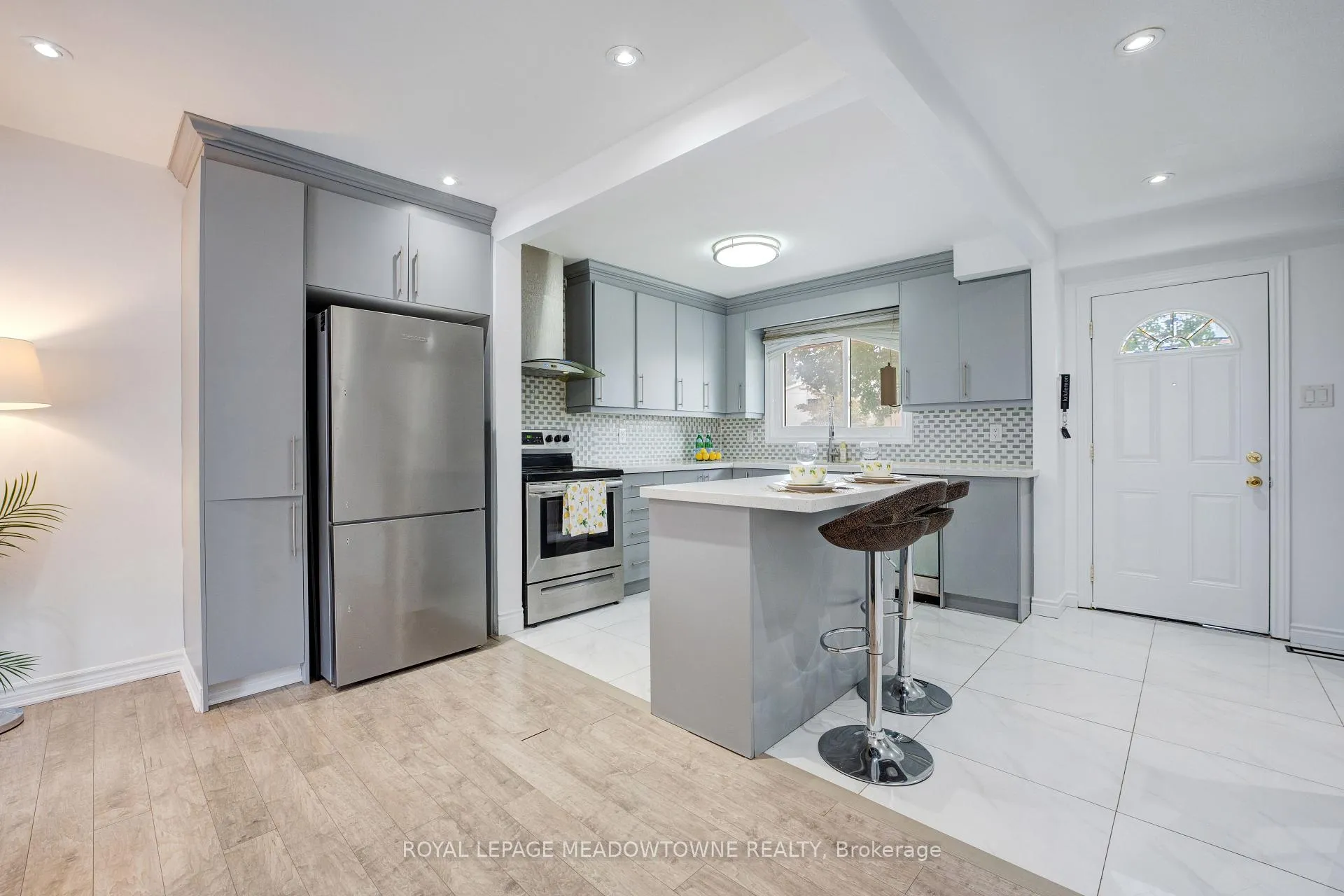 Photo 5 of 9 Hardcastle Court, Brampton, Central Park — HOMEH