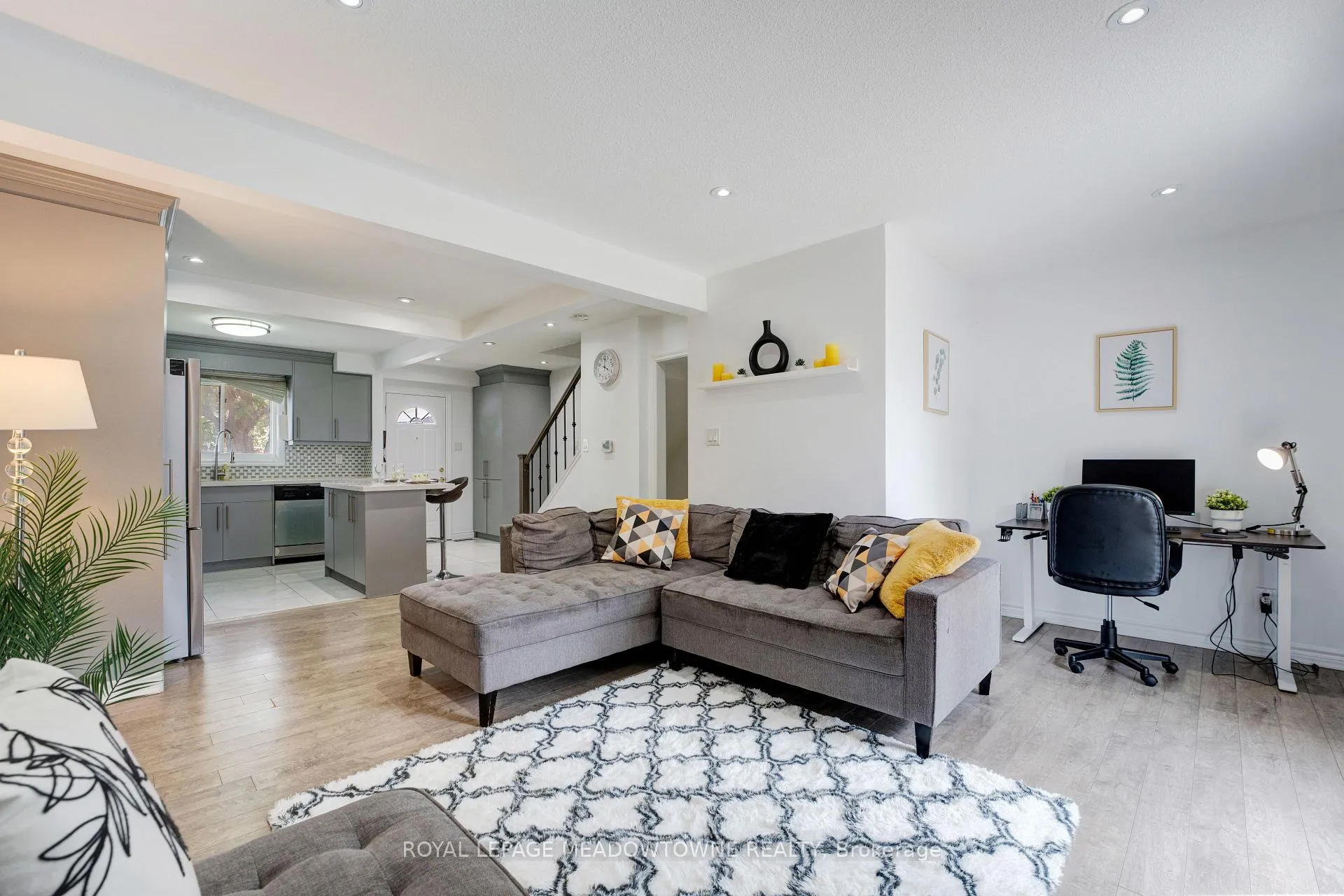 Photo 1 of 9 Hardcastle Court, Brampton, Central Park — HOMEH
