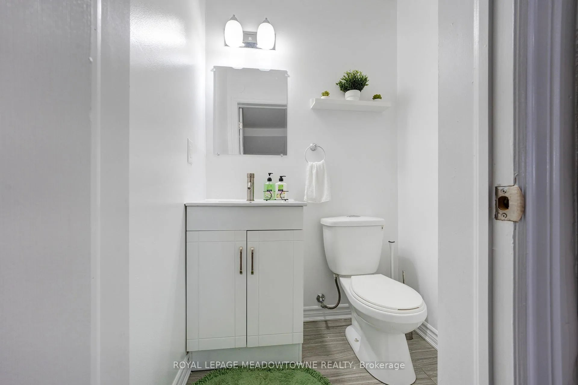 Photo 11 of 9 Hardcastle Court, Brampton, Central Park — HOMEH