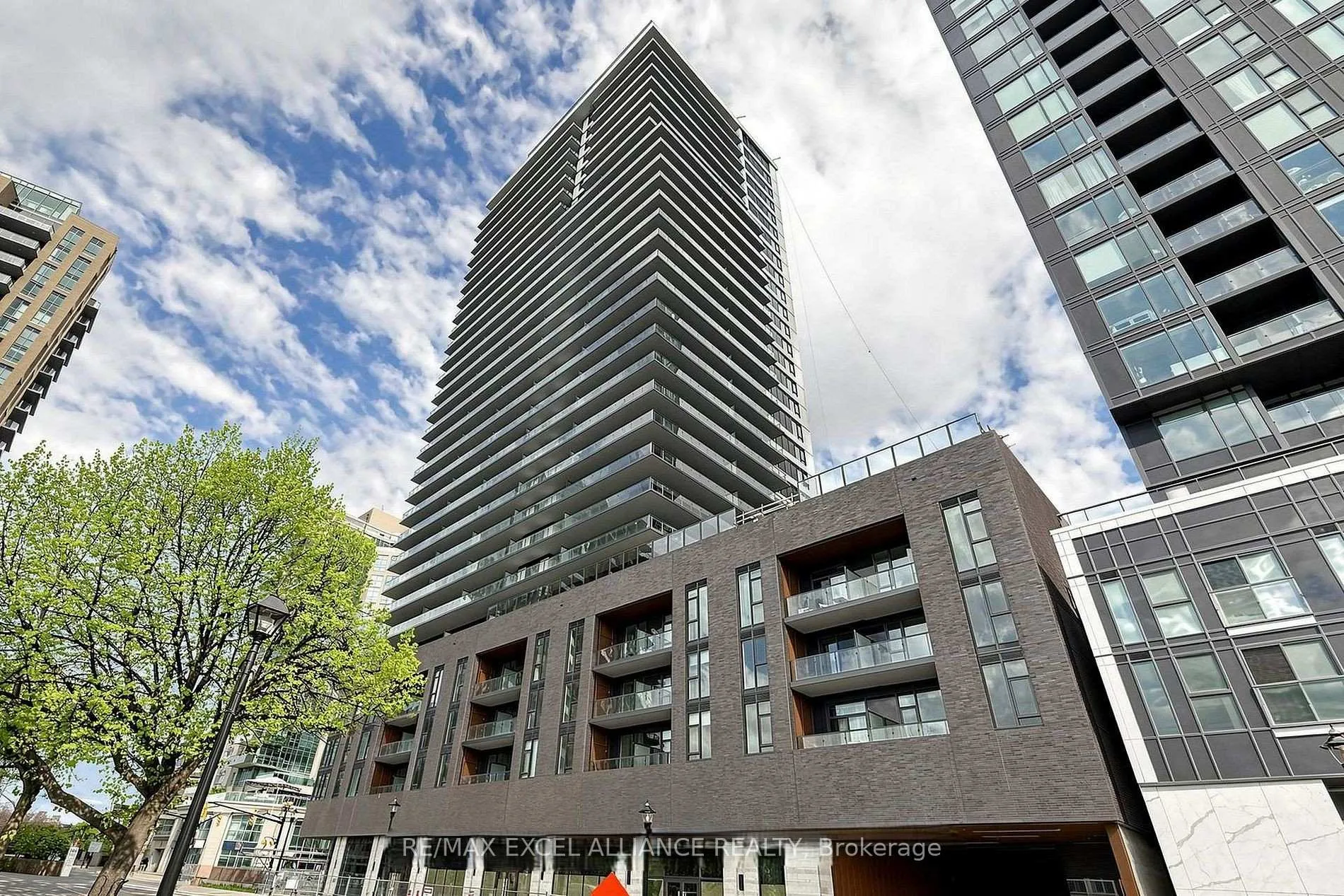 Photo 1 of Unit 2702, 2075 Lakeshore Road, Burlington, Brant — HOMEH