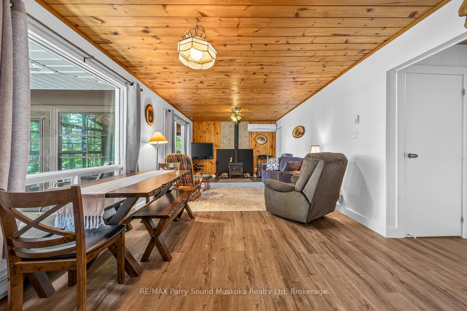 Photo 10 of 147 Black Bear Road, Magnetawan — HOMEH
