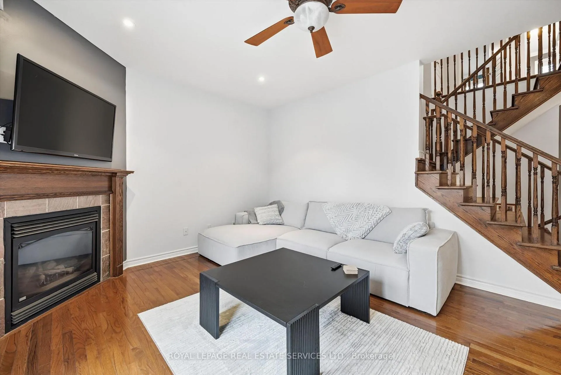 Photo 8 of 2170 Brookhaven Crescent, Oakville, Westmount — HOMEH