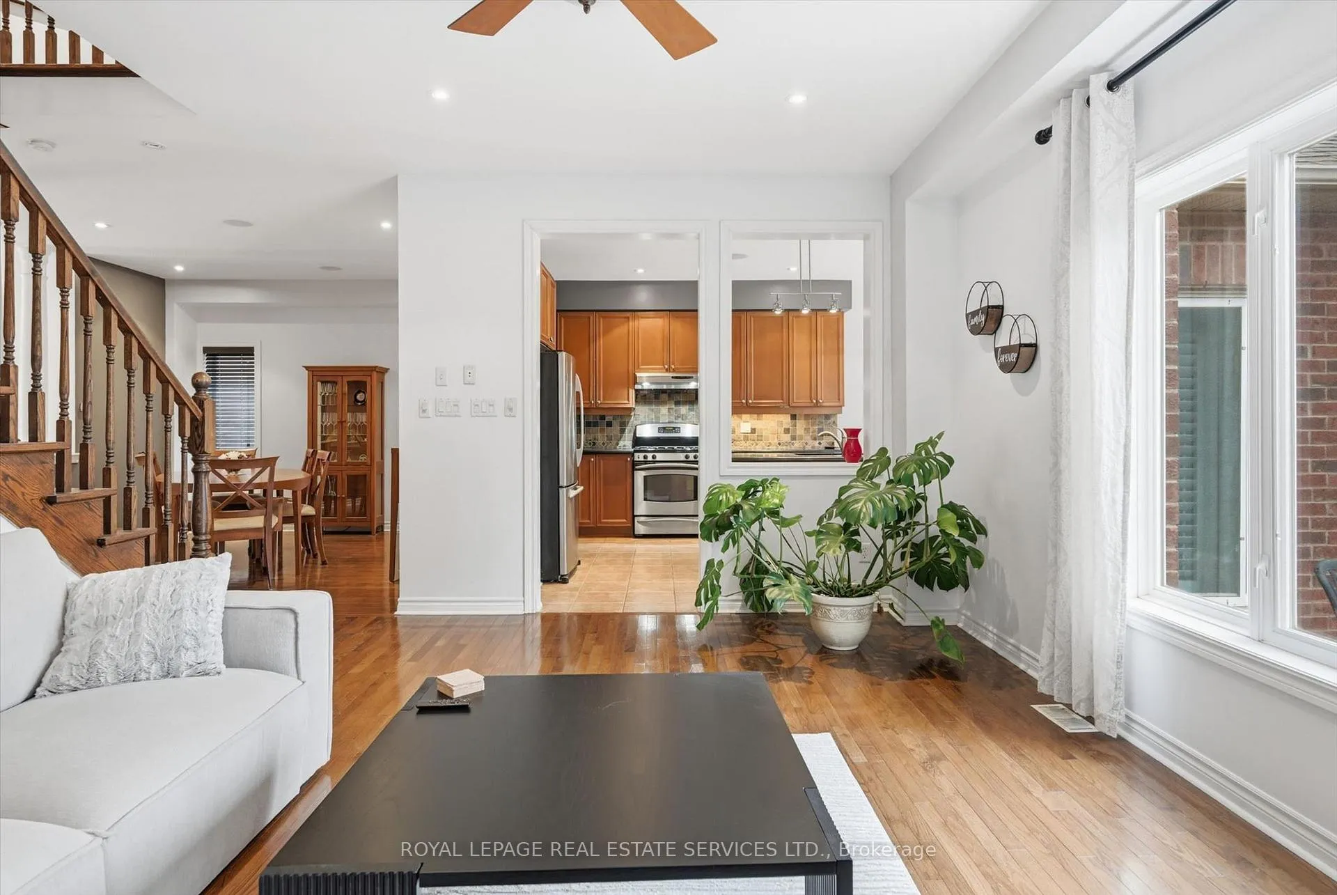 Photo 9 of 2170 Brookhaven Crescent, Oakville, Westmount — HOMEH