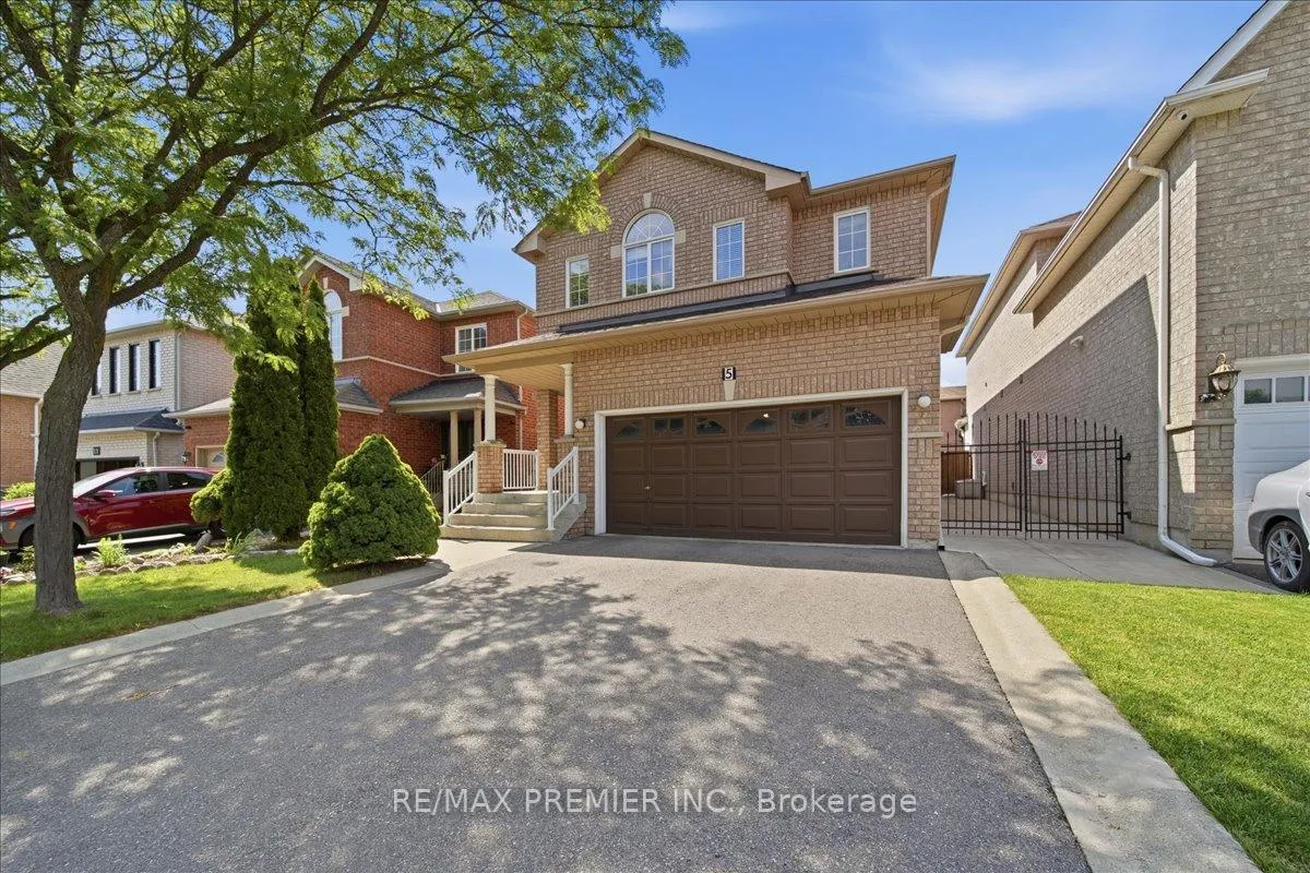 Photo 2 of 5 Laura Sabrina Drive, Vaughan, Sonoma Heights — HOMEH